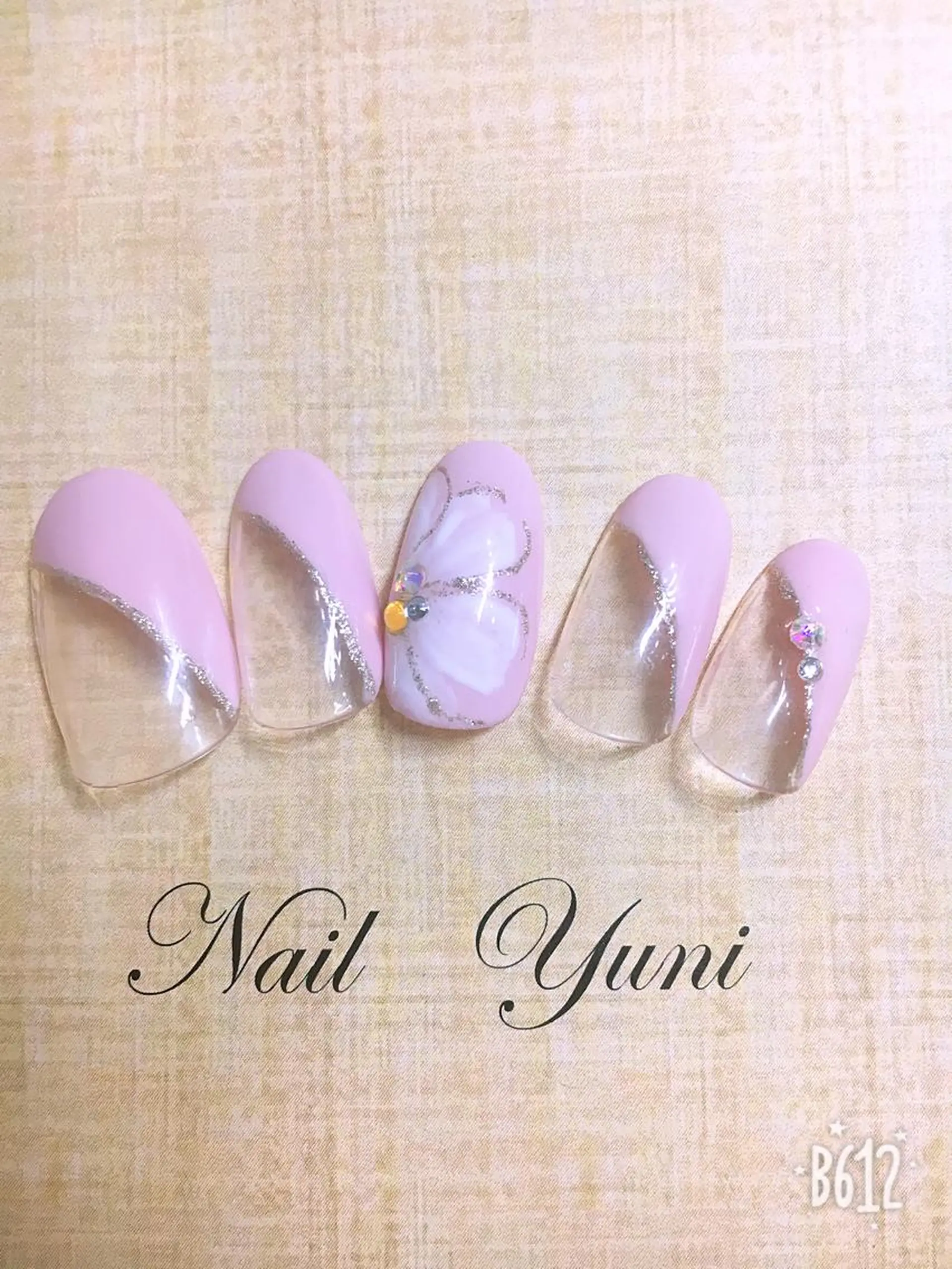 ネイル yuni所属・Nail salon yuriのネイルデザイン
