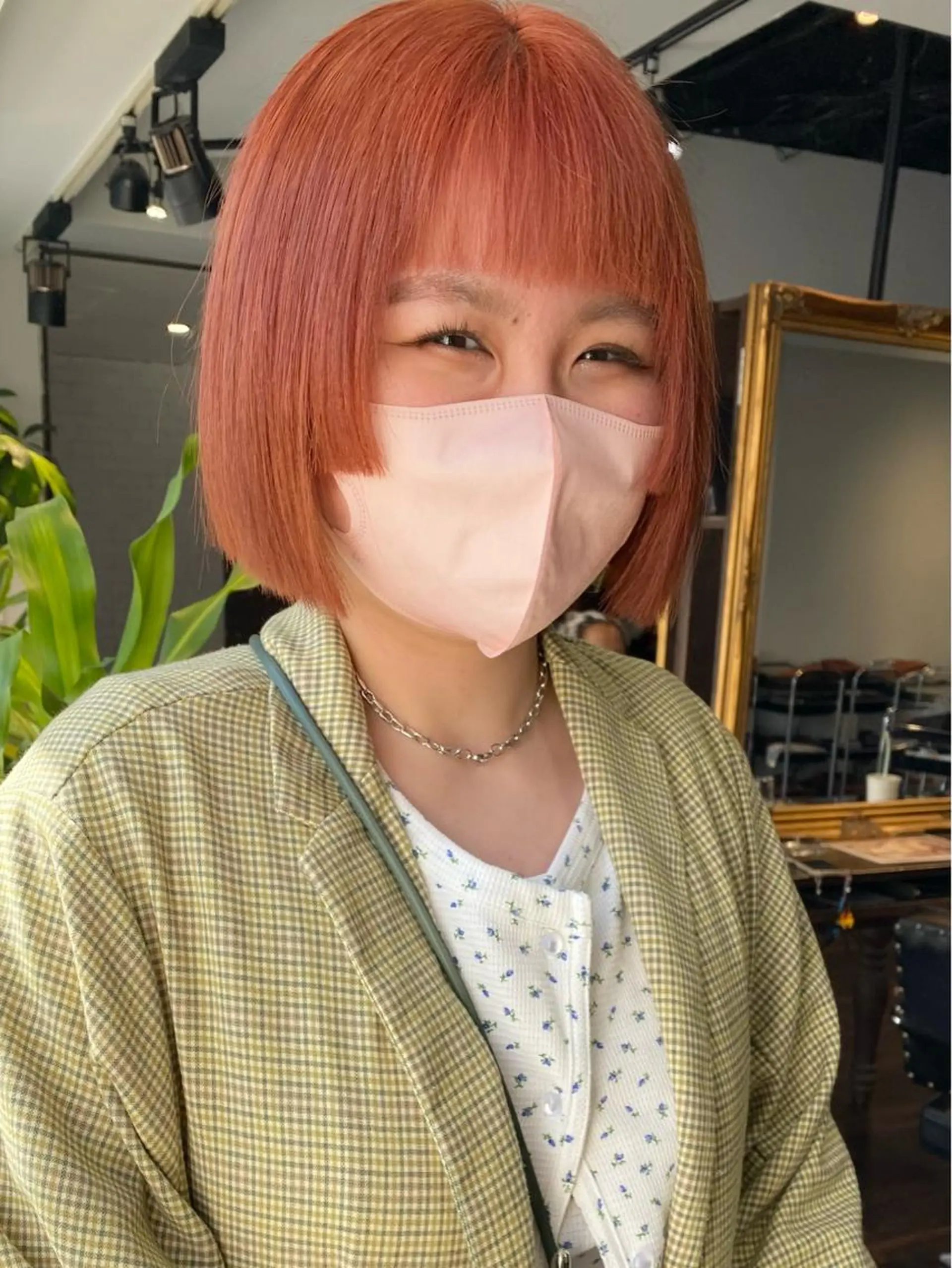 ミディアム カラー ヘアアレンジ 切りっぱなしボブ ベージュカラー ハイトーンカラー オレンジ オレンジベージュ カット ヘアカラー トリートメント 韓国ヘア×髪質 改善🇰🇷シオリのヘアスタイル