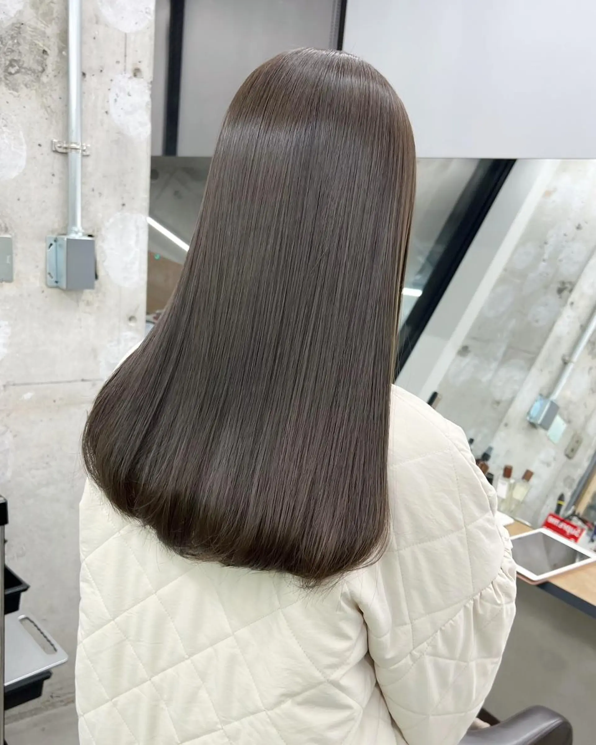 ロング カラー パーマ ヘアアレンジ アディクシーカラー ベージュカラー ブリーチ ケアカラー 透明感カラー ヘアケア特化型サロン newi 梅田のヘアスタイル