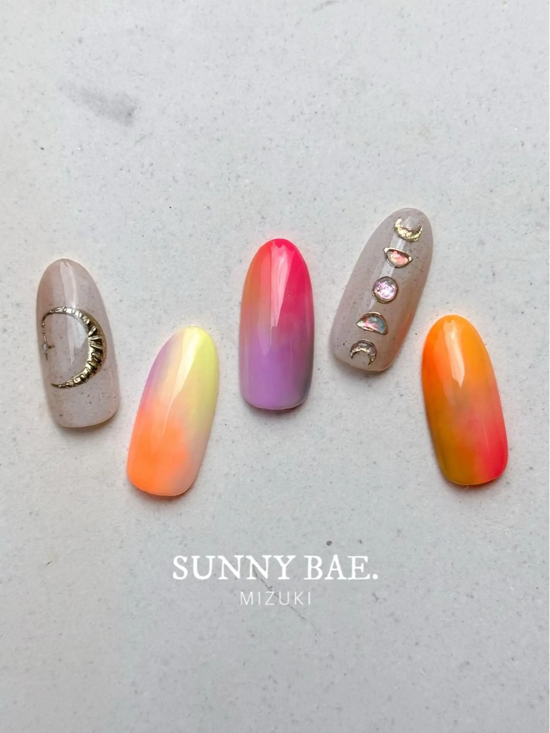 ネイル 大理石ネイル(マーブル) 夏ネイル ハンドネイル SUNNY BAE. 🌼MIZUKIのネイルデザイン
