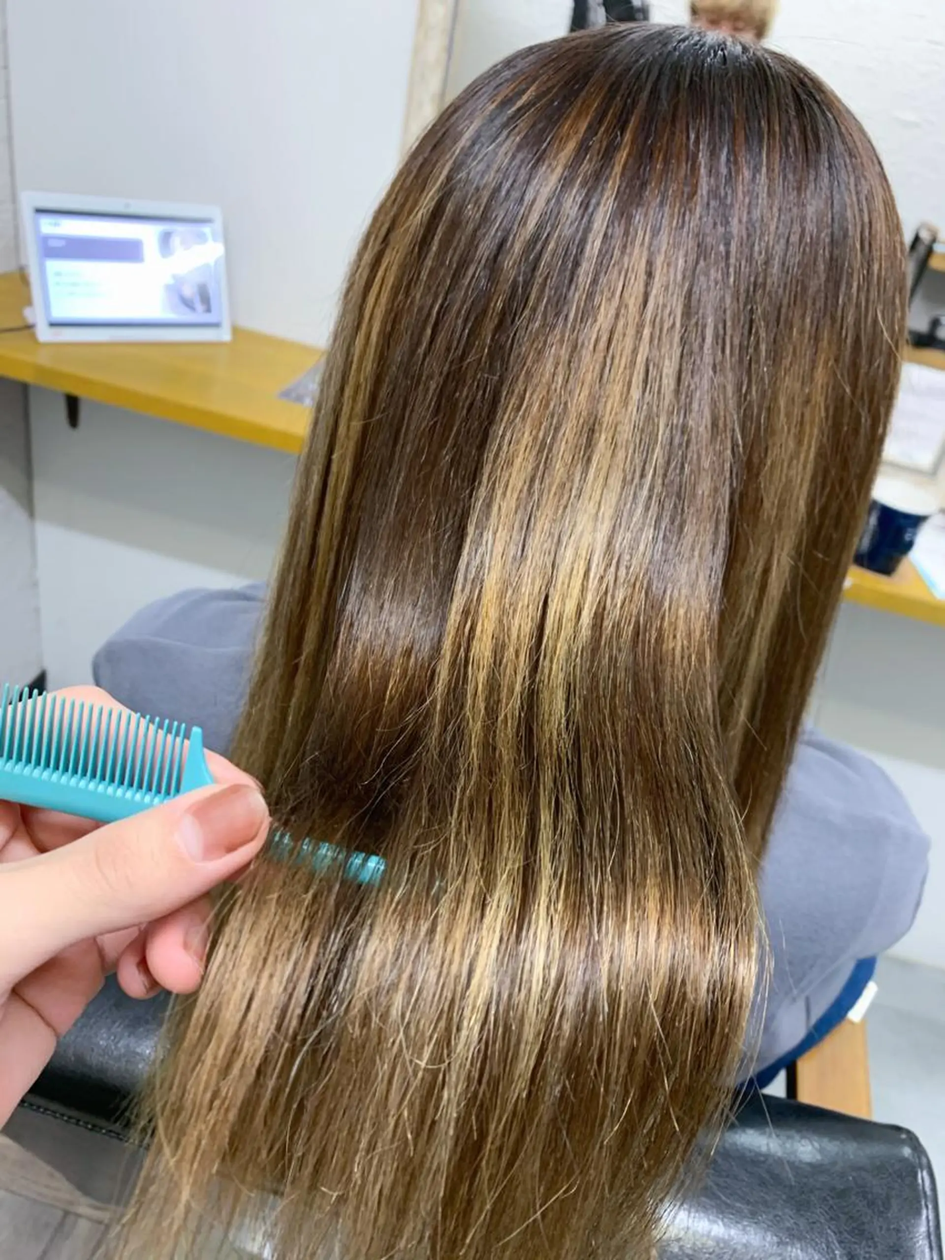 セミロング 🥇近藤 恭輔🥇 Recharme新保のヘアスタイル