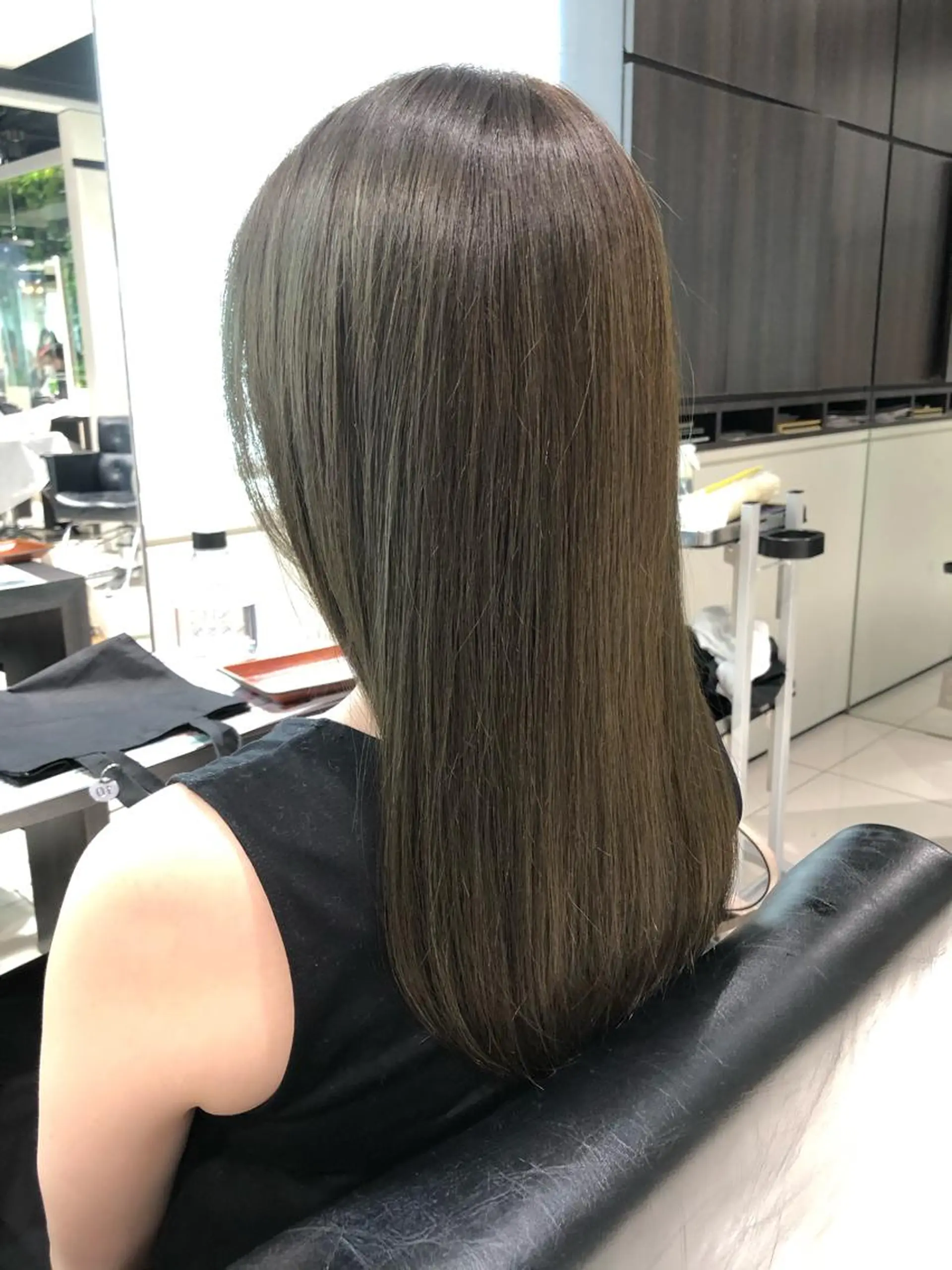 ロング カラー ヘアアレンジ 【似合うが見つかる】 Hanaのヘアスタイル