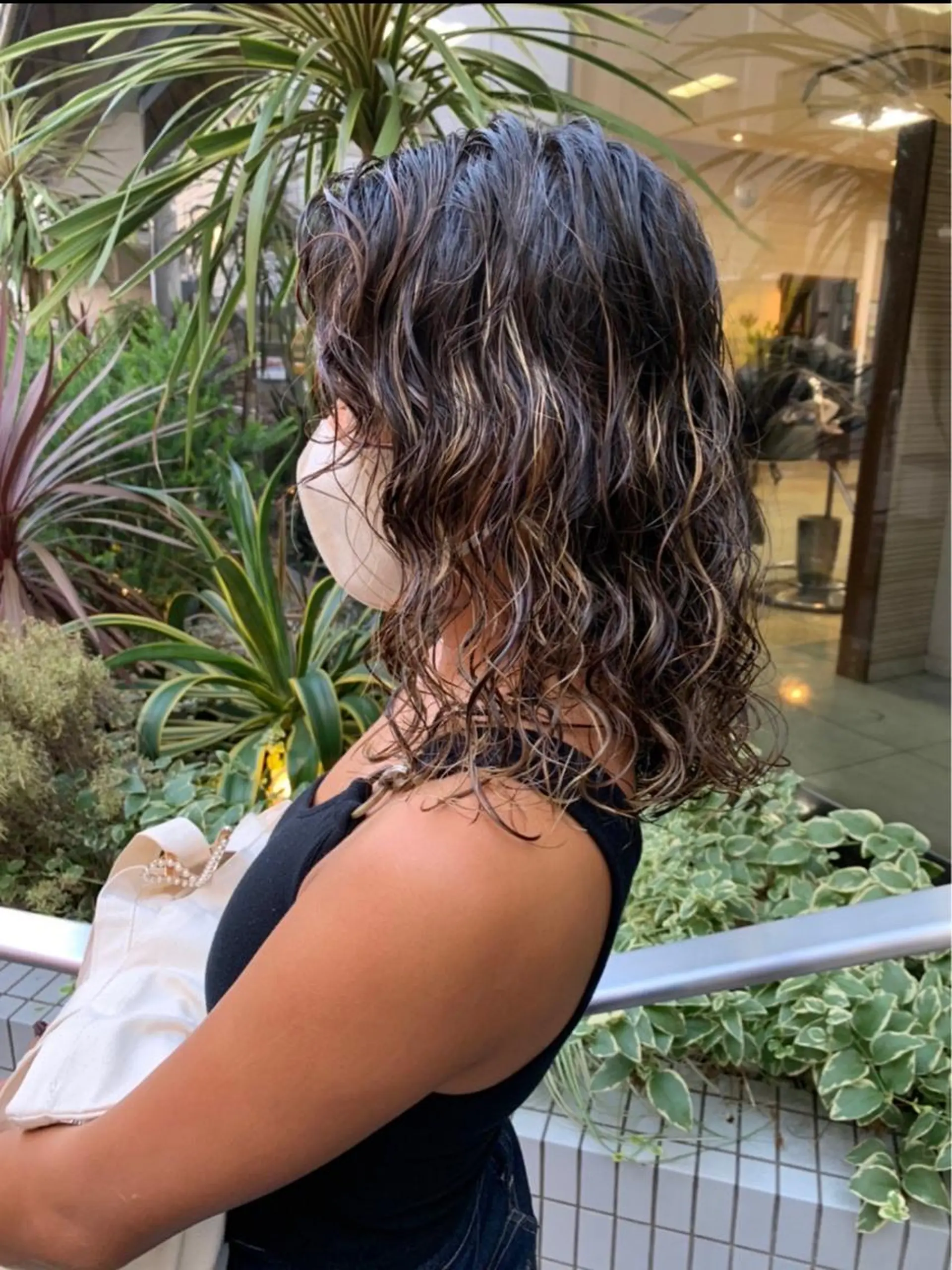 セミロング パーマ セミロングパーマ スパイラルパーマ パーマ職人 渡邊　優雅のヘアスタイル