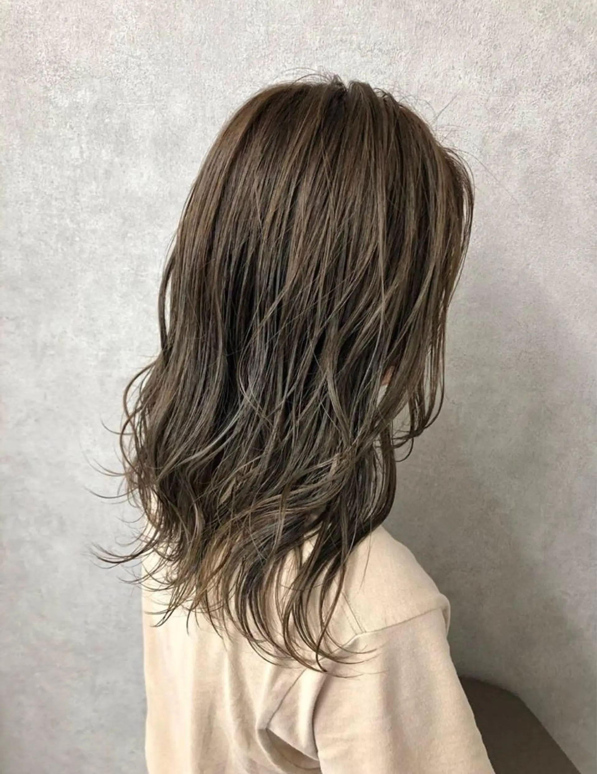 セミロング カラー ベージュカラー ラテベージュ ショート、韓国メンズ ヘアのかつらぎのヘアスタイル