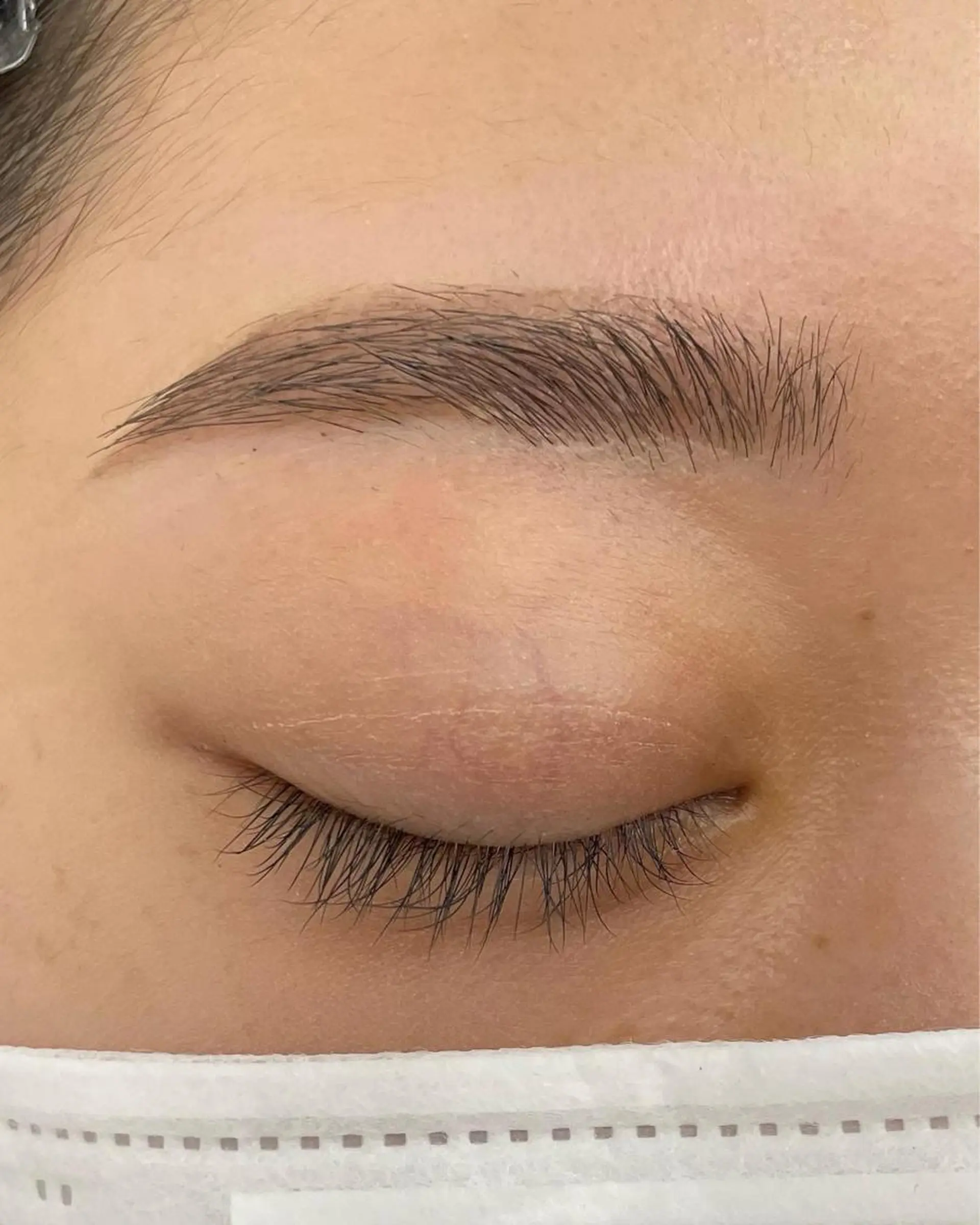 アイブロウ 眉毛ワックス脱毛 鍵山 千秋のヘアスタイル