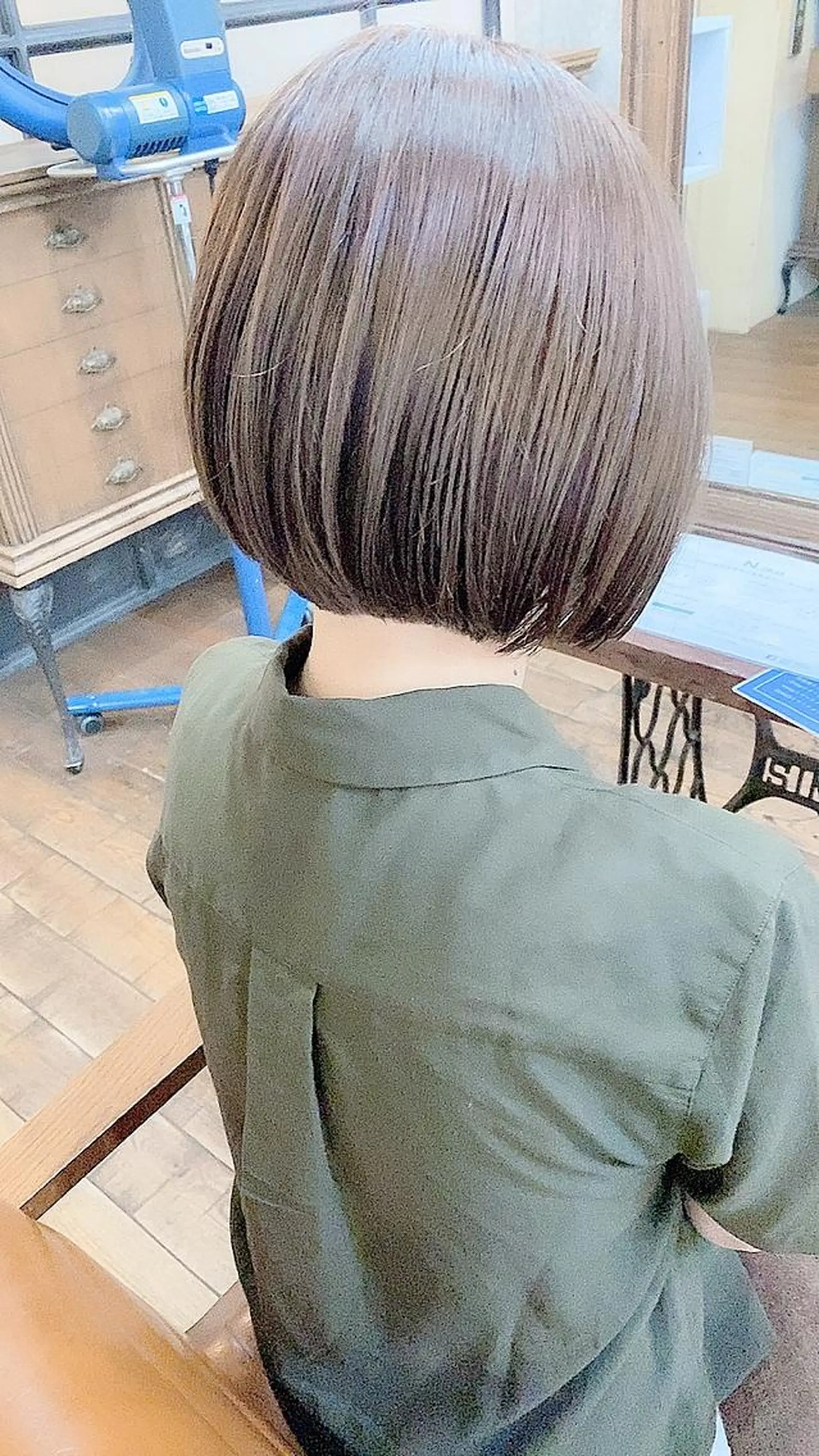 ショート カラー ヘアアレンジ アッシュ 透明感カラー ボブ ショートヘア 國分 伸也のヘアスタイル