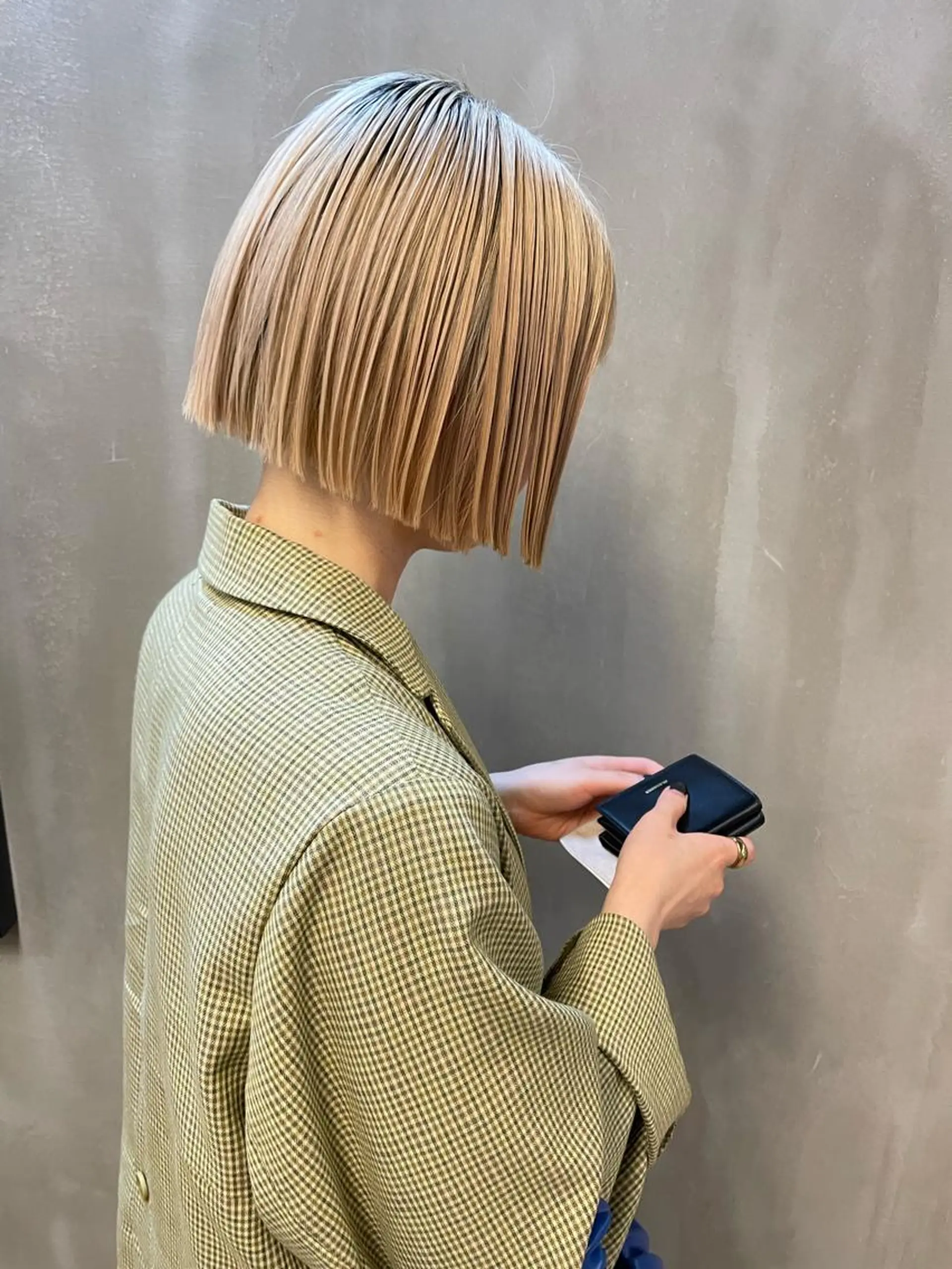 ミディアム カラー パーマ ヘアアレンジ メンズ キッズ ネイル マツエク・マツパ アイブロウ メンズハイトーン ハイトーンカラー ボブ カット ヘアカラー トリートメント tatsumi/ボブ ウルフ/レイヤーのヘアスタイル