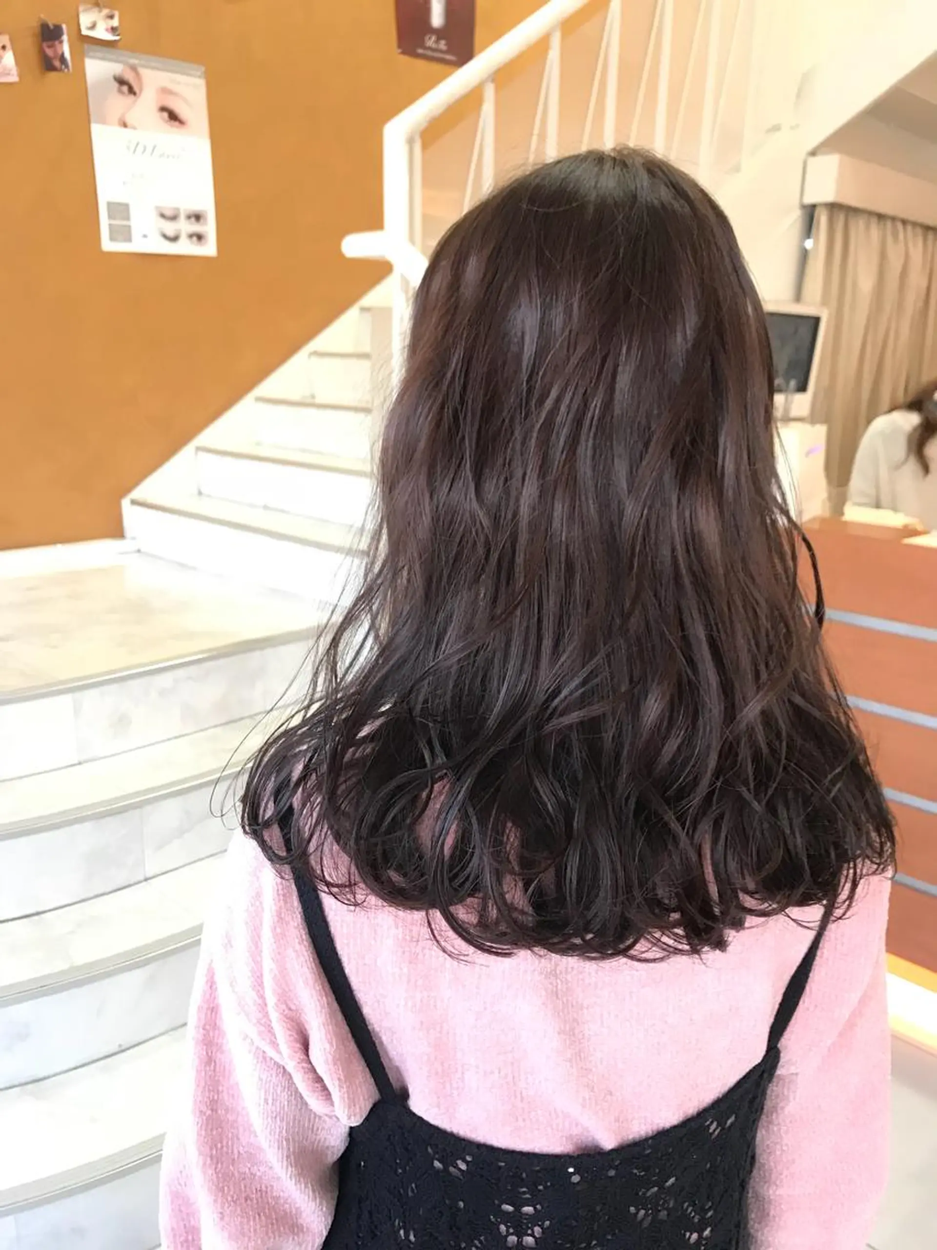 ミディアム カラー 西 めぐみのヘアスタイル