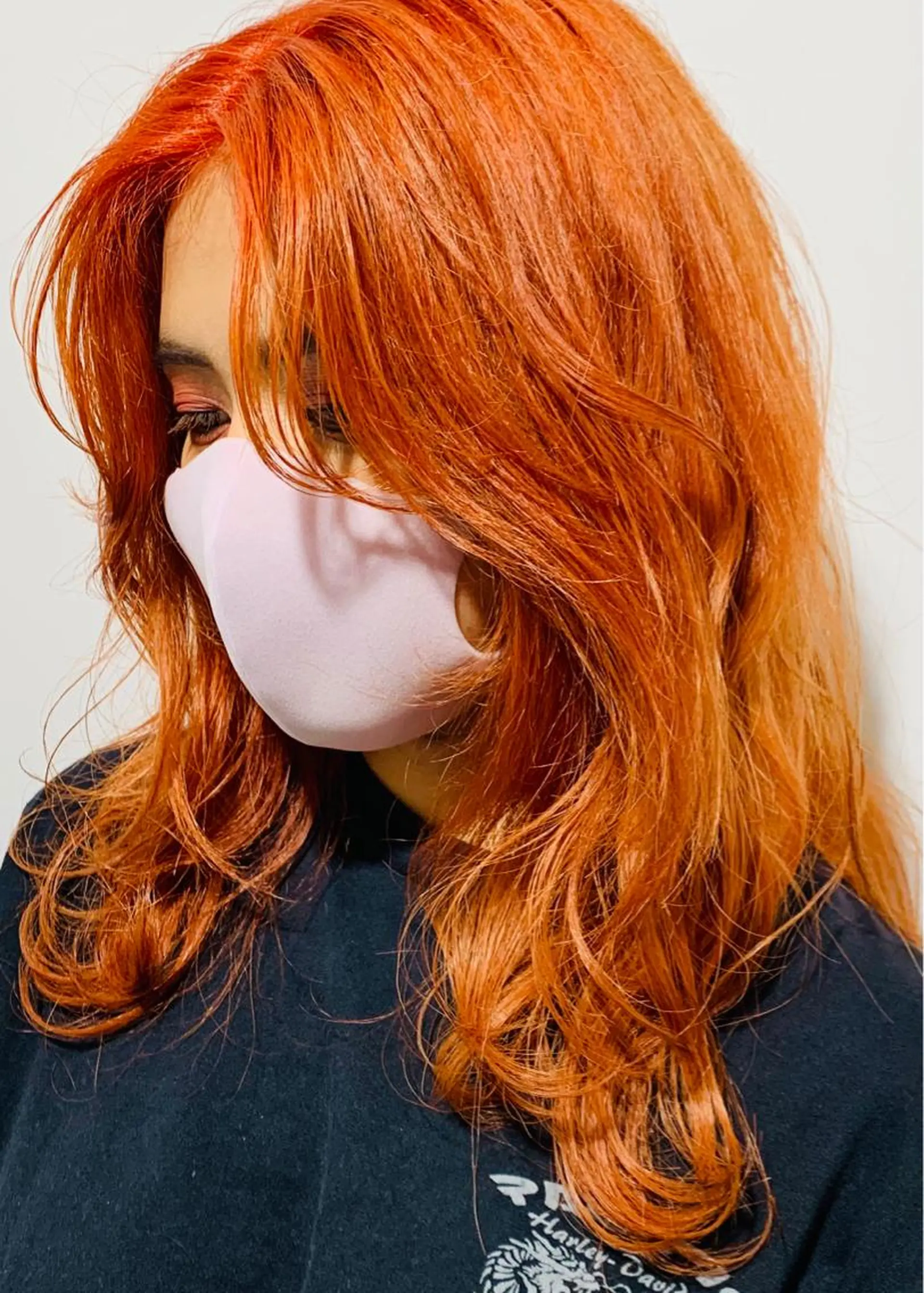 セミロング もにか🌞原宿/渋谷 🌝ブリーチカラーのヘアスタイル