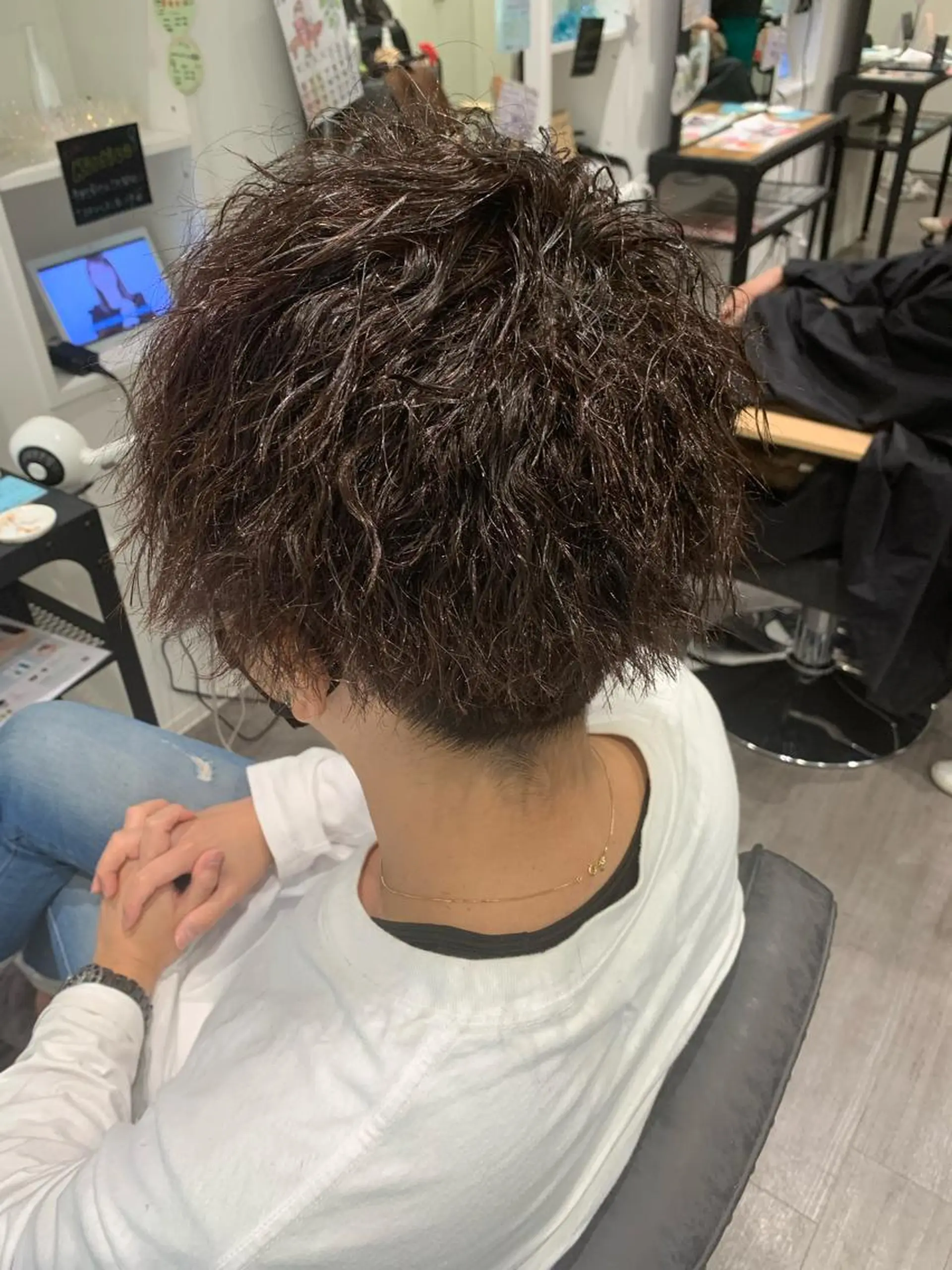 ミディアム 【酸性ストレート】 宮下和明のヘアスタイル