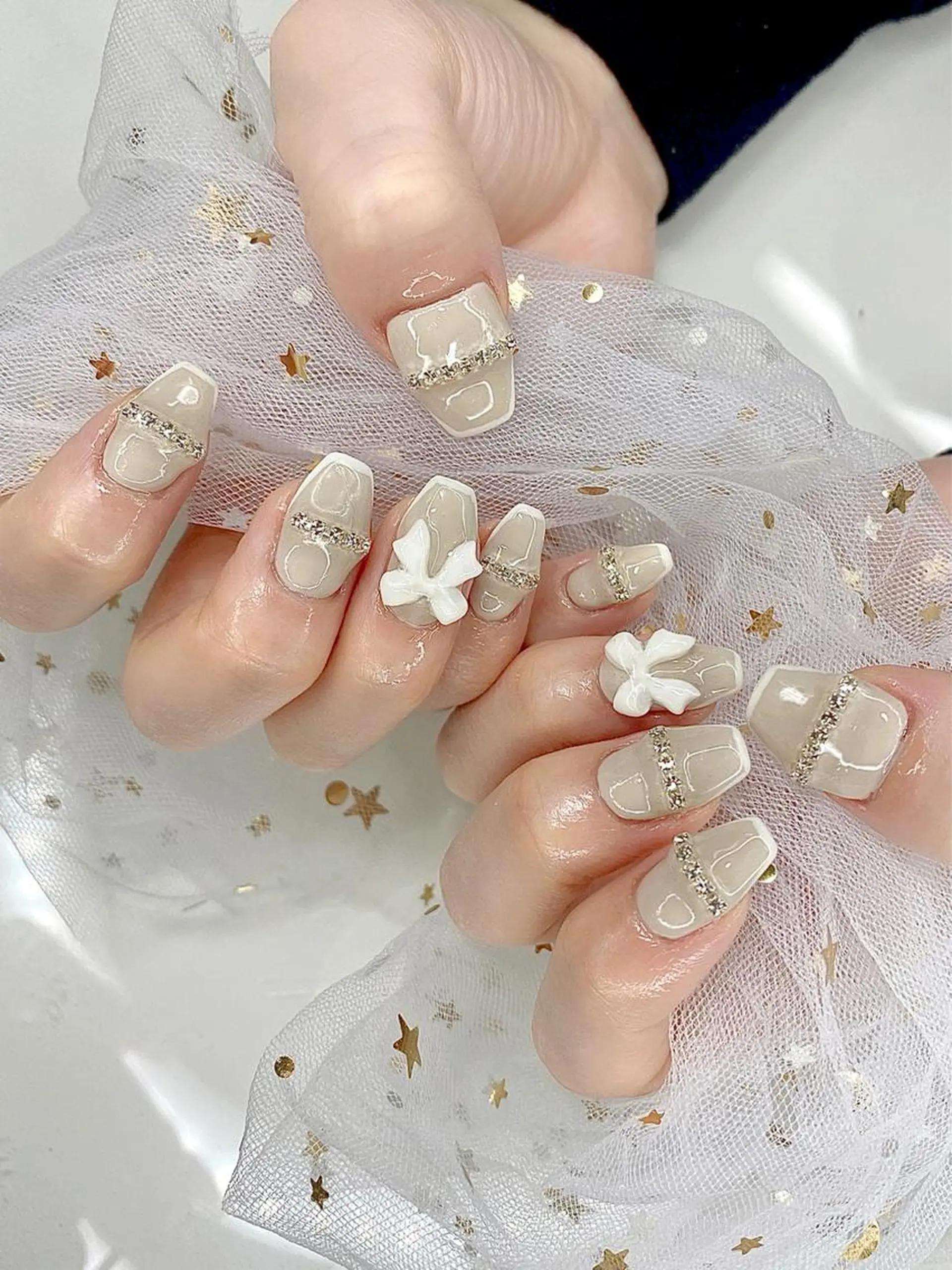 ネイル I-nailロング /ワンホン/キラキラのネイルデザイン