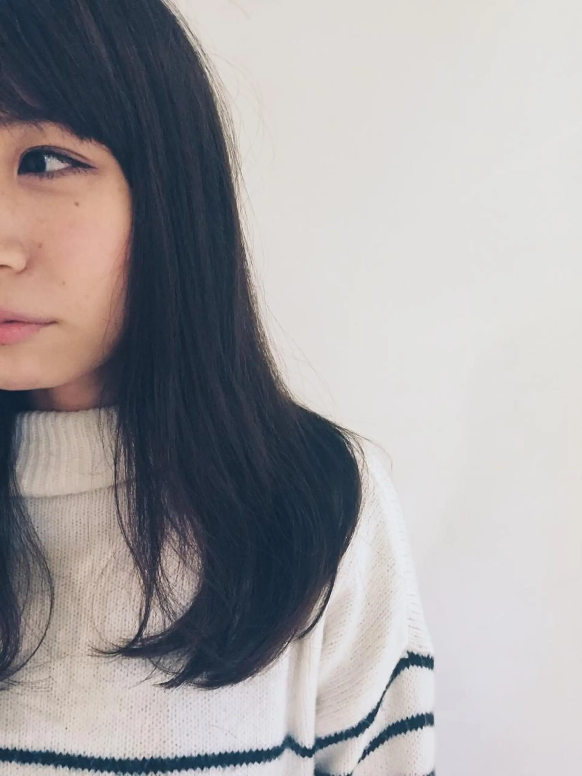 ミディアム セミロング カラー アッシュ 透明感カラー ダークアッシュ パープルカラー conne& ririのヘアスタイル