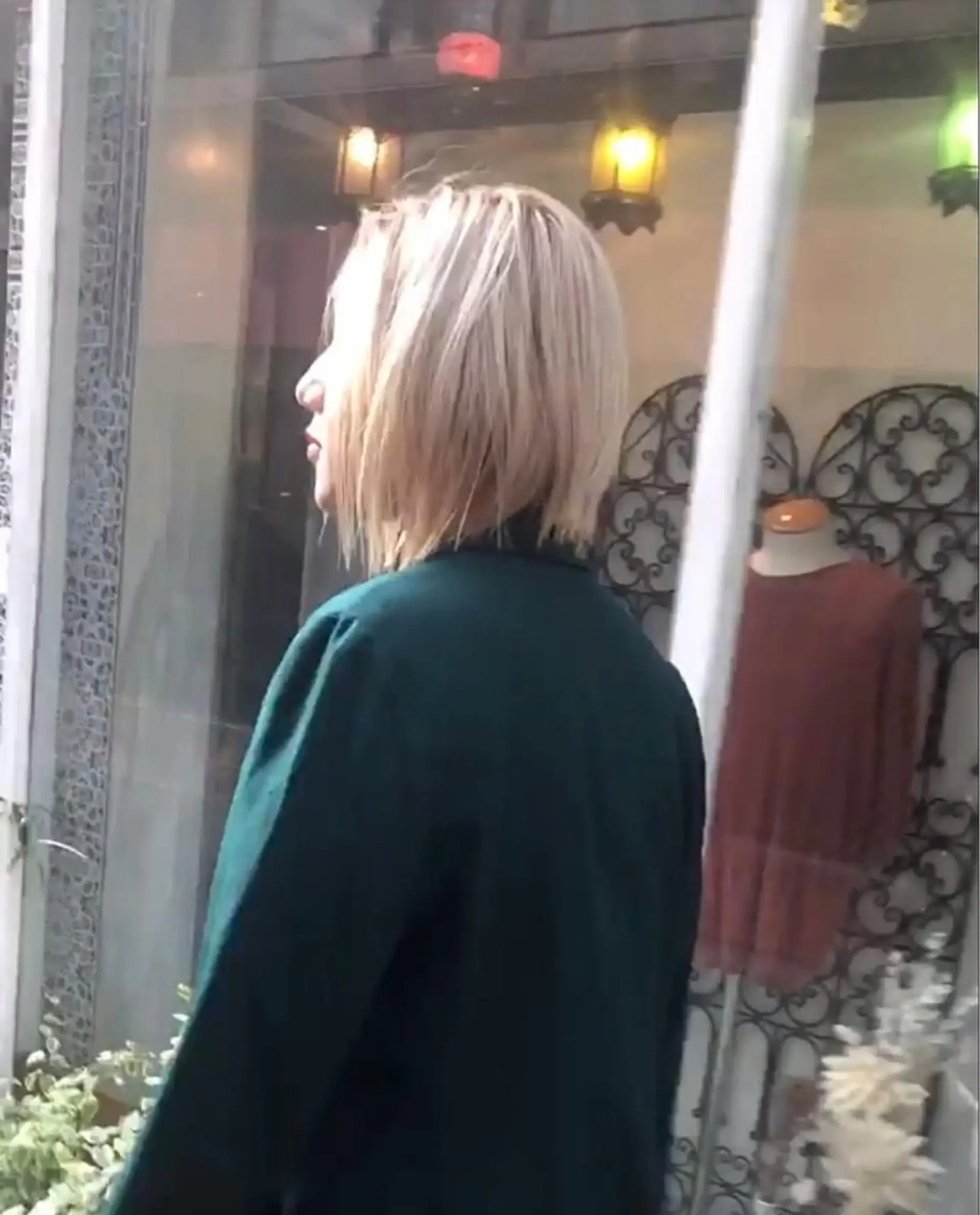 ミディアム カット ヘアカラー トリートメント vivre libre所属・vivre libreのヘアスタイル