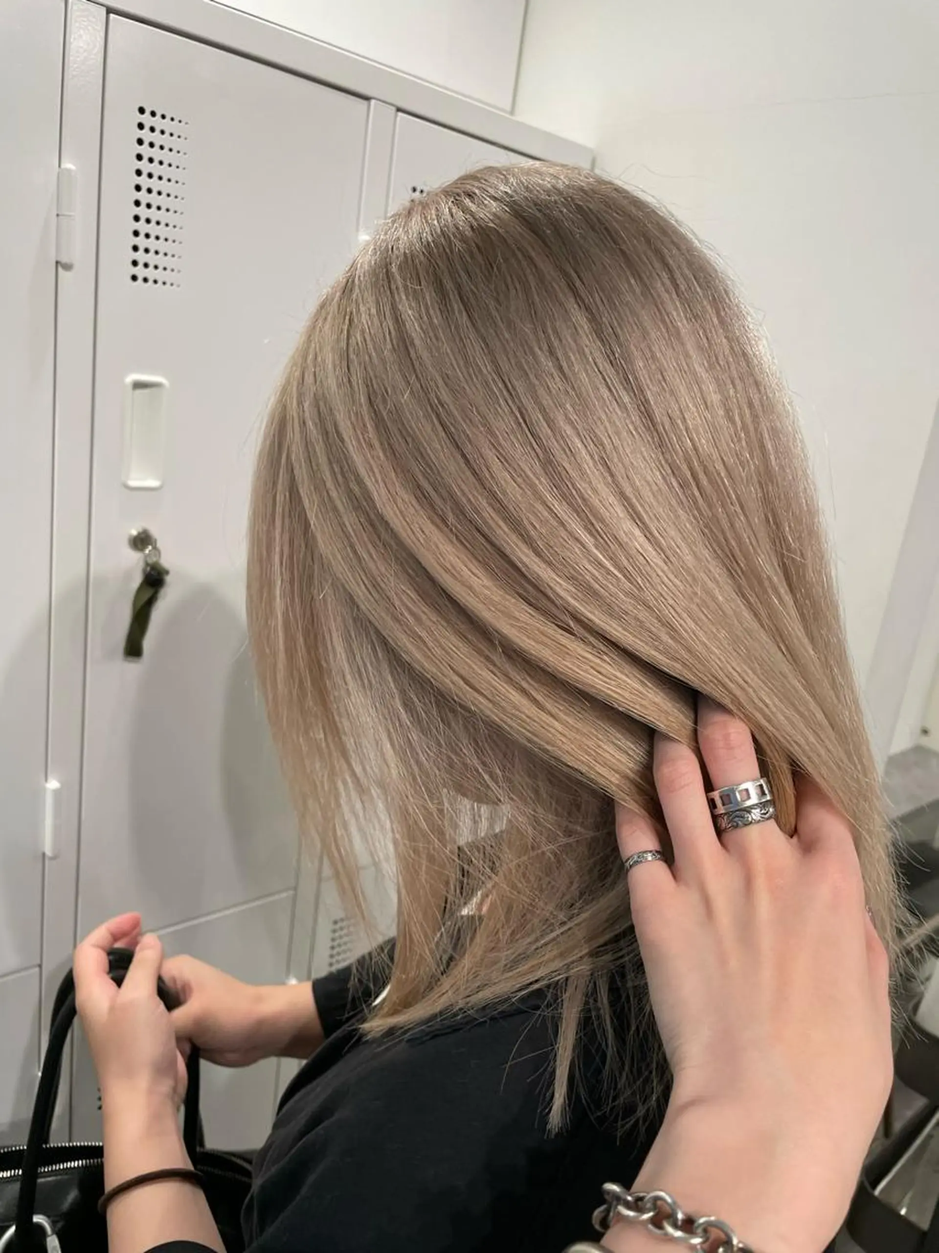 セミロング カラー 💘MICOTO藤沢 髪質改善ブリーチ💘のヘアスタイル