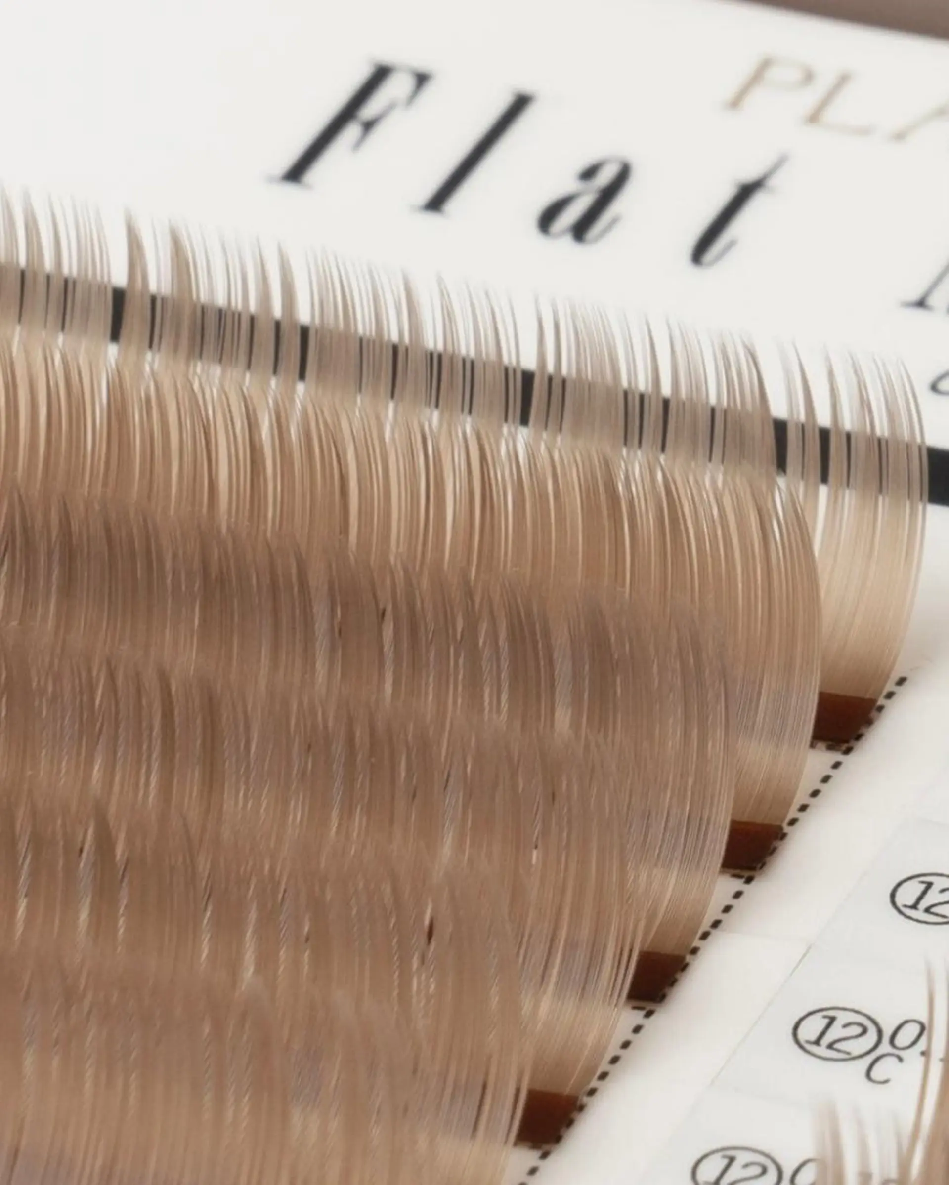 マツエク・マツパ カラーマツエク フラットラッシュ yeon所属・烏丸御池まつ毛・眉毛 専門店|suzukaのマツエク・マツパデザイン