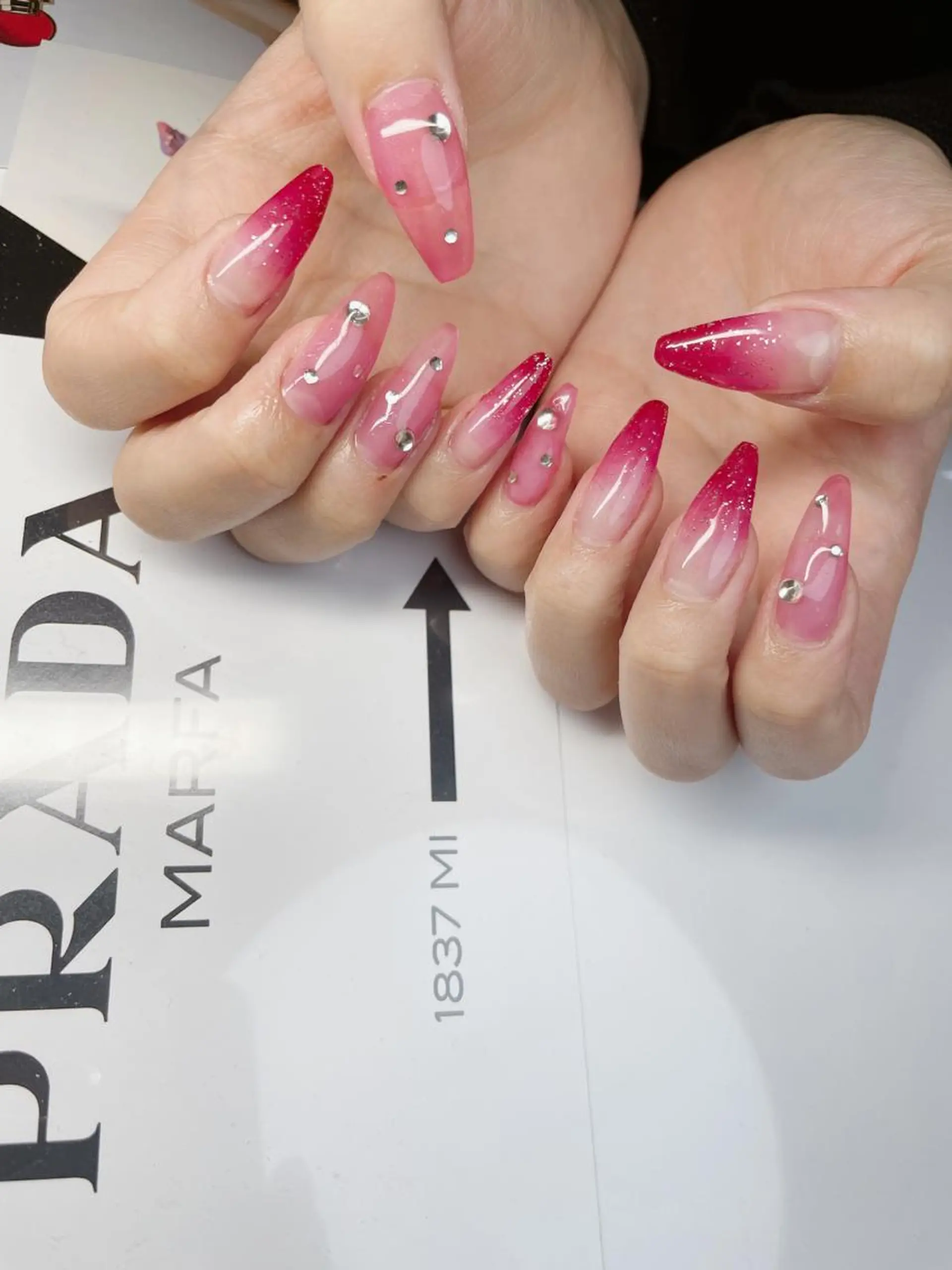 ネイル グラデーション ハンドネイル LaLa Peach 福岡のマツエク・マツパデザイン