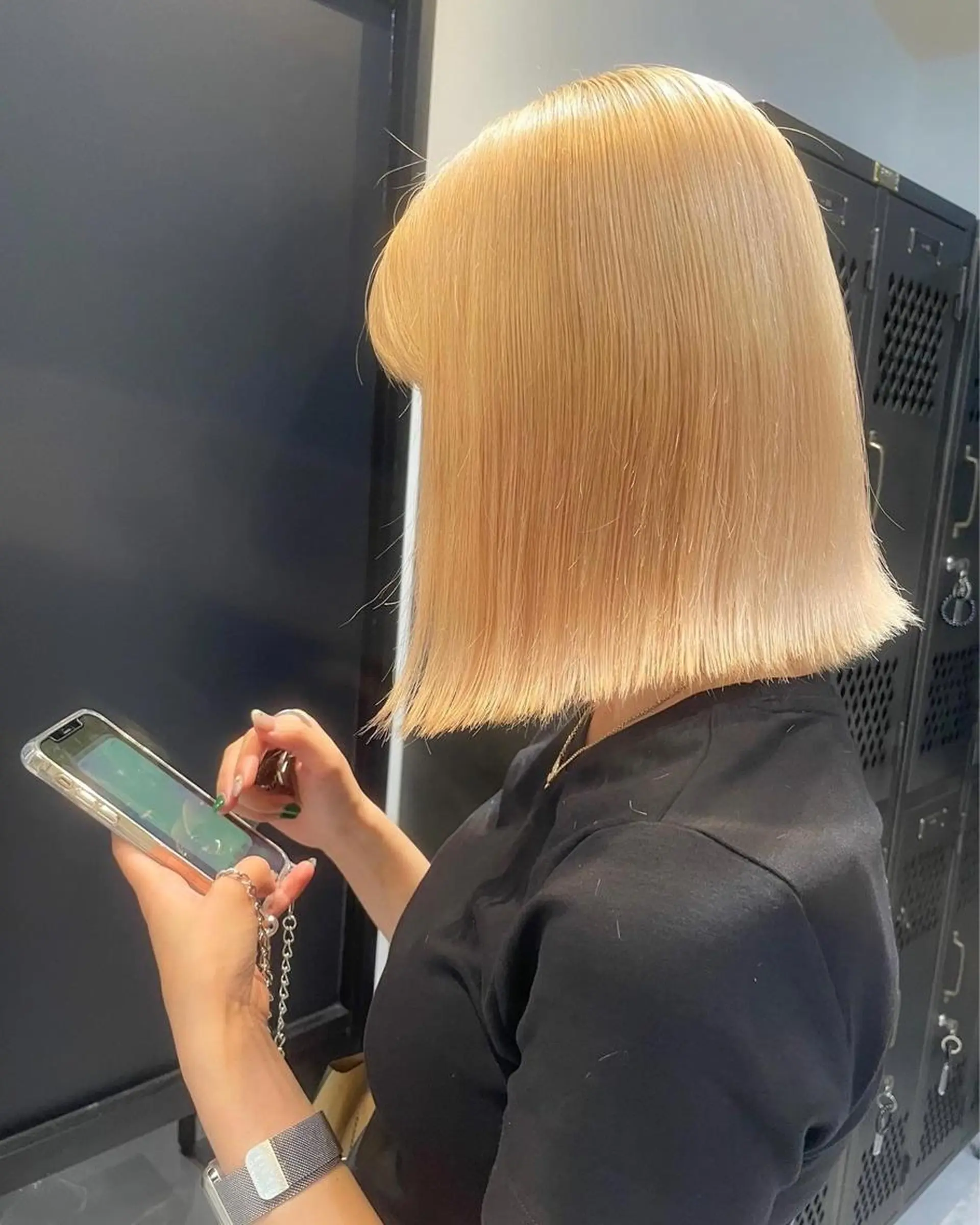 ショート ボブ デート ハイライト 髪質改善 韓国風ヘア ヘアカラー トリートメント 【20代ダメージ毛に 髪質改善】のヘアスタイル