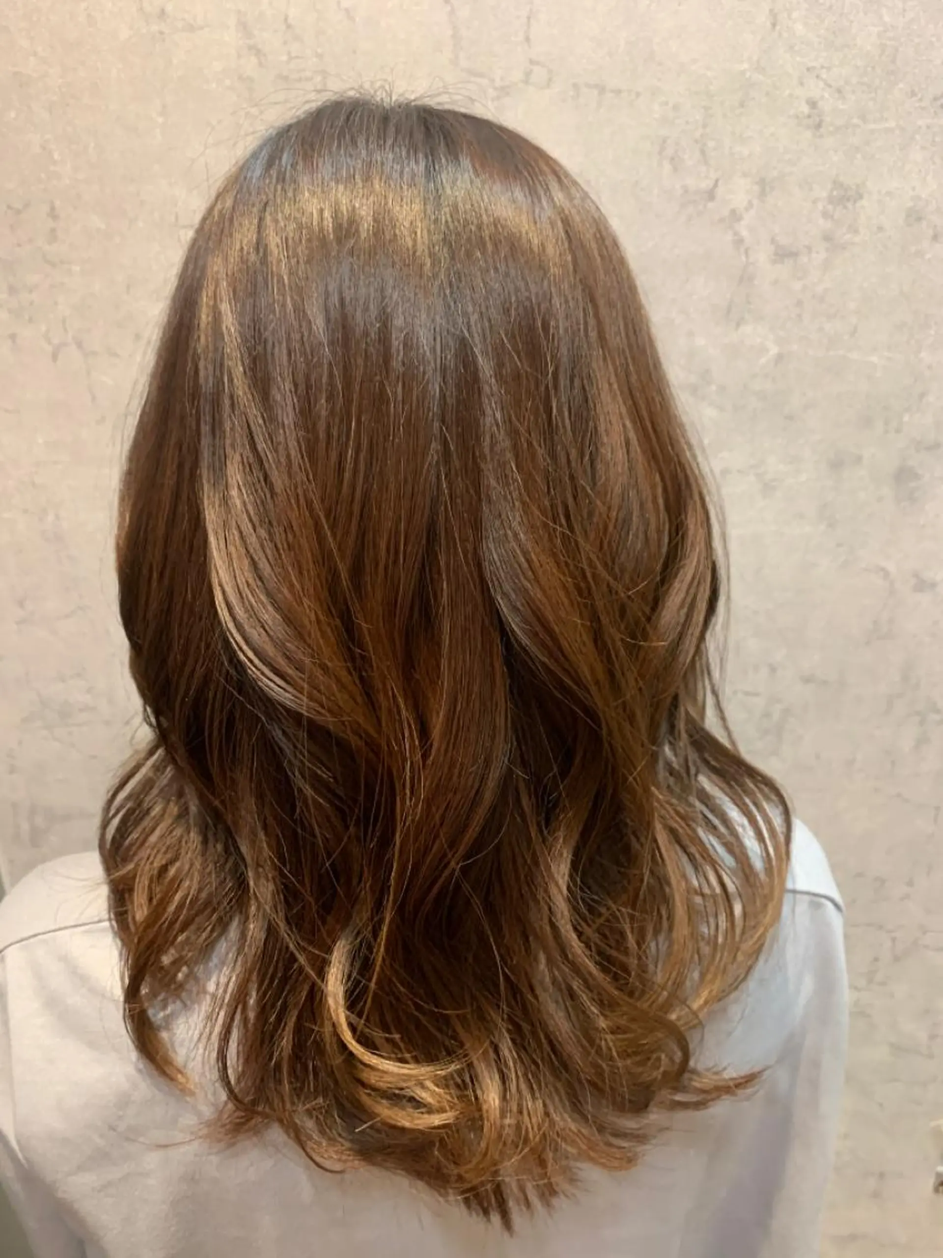 セミロング いいの ひかりのヘアスタイル