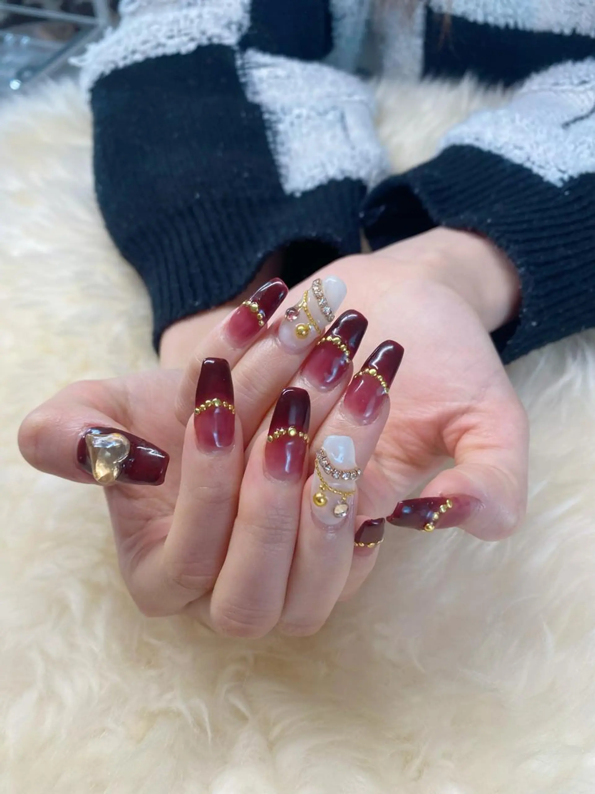 ロング ハンドネイル ハンドケア 💜MIYA nail川崎店のネイルデザイン