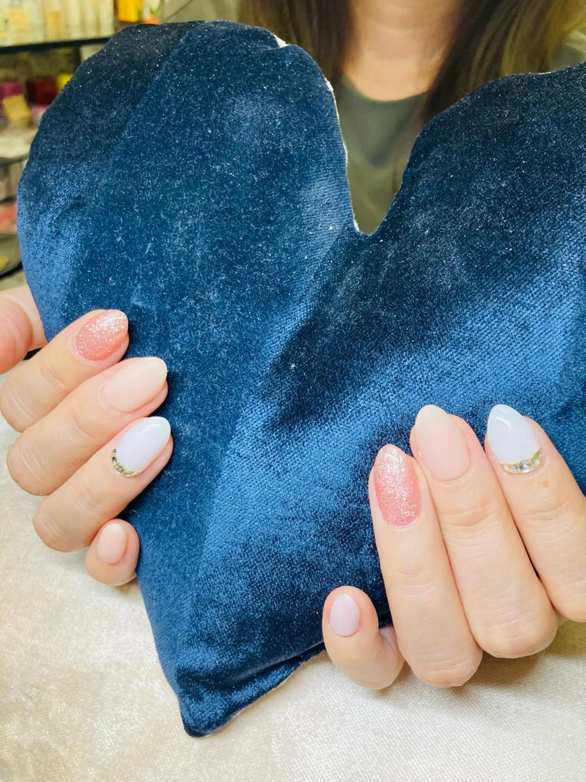 ネイル ECLAT エクラ所属・寺山 千鶴のネイルデザイン