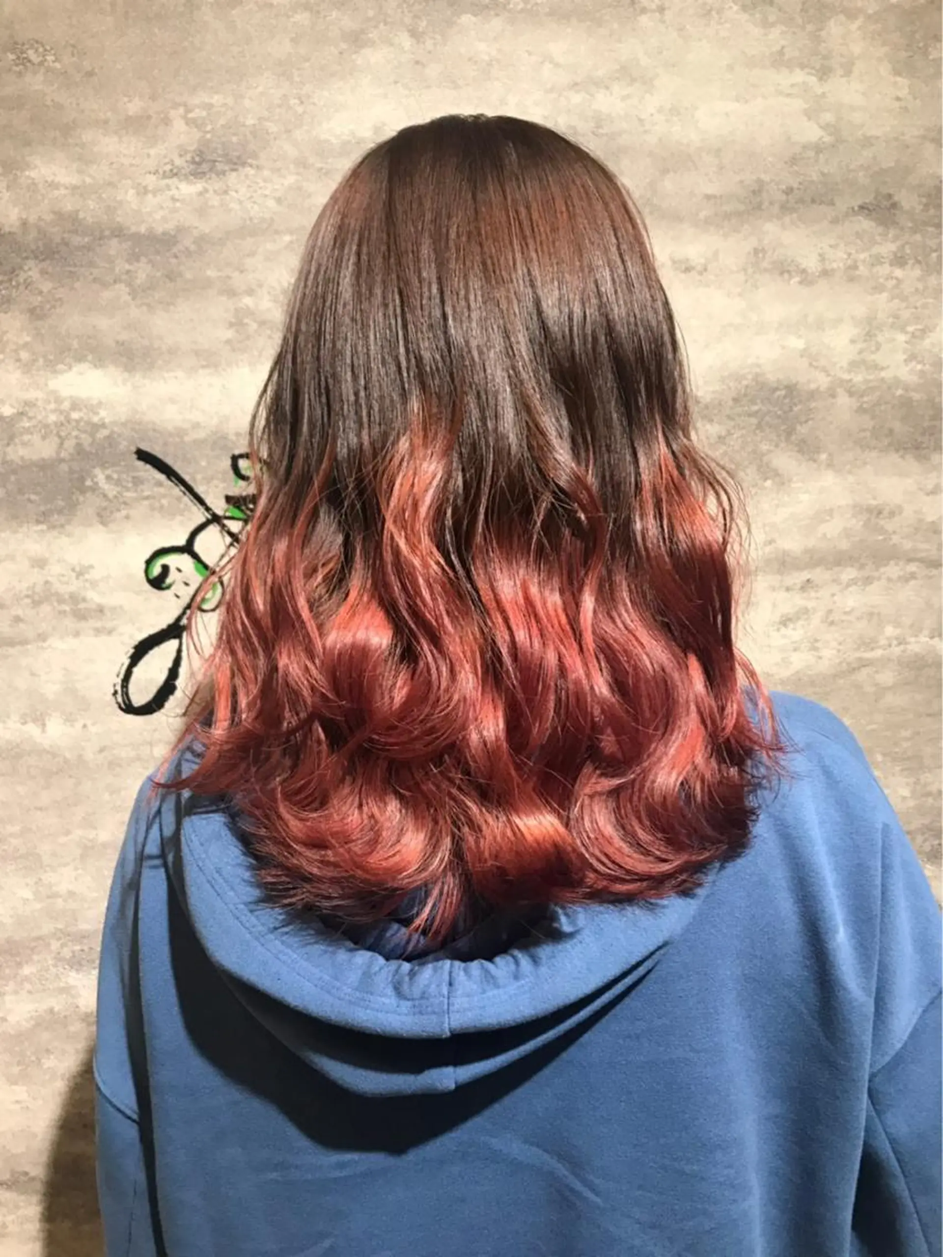 ミディアム カラー グラデーションカラー レッドカラー Blanco Color&Careのヘアスタイル