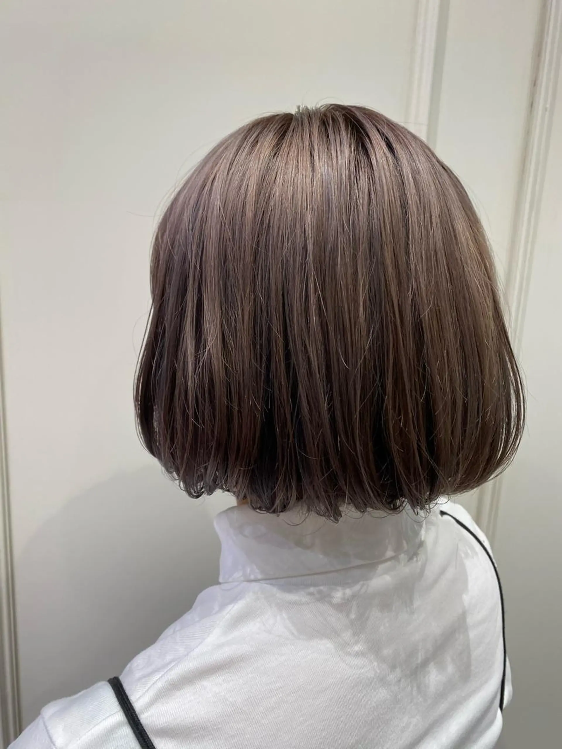 ミディアム カラー ブリーチ 透明感カラー グレージュ ラベンダーカラー ラベンダーグレージュ オタク美容師💟 チバコナツのヘアスタイル