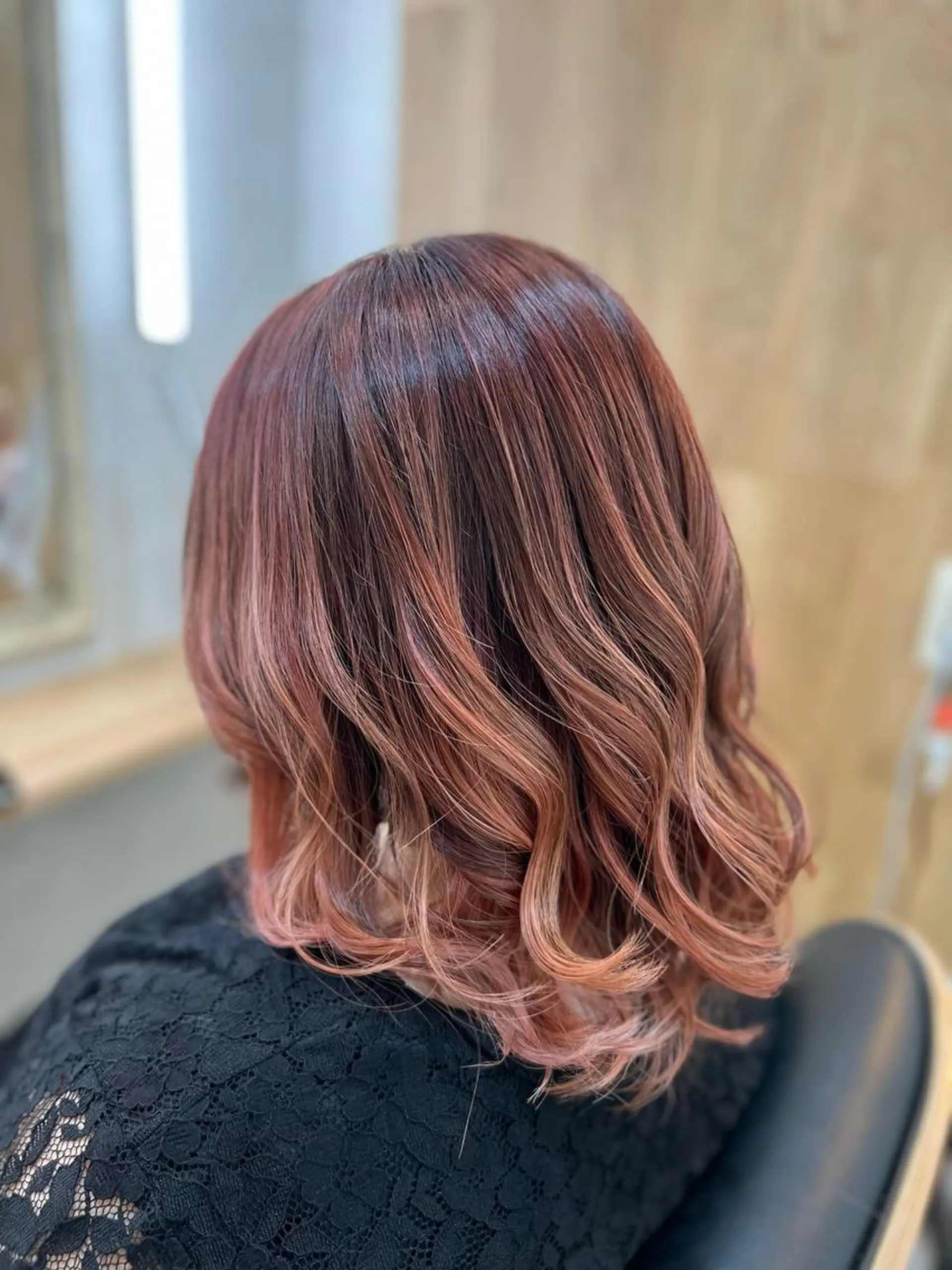 ロング レイヤーカット カット ヘアカラー トリートメント 川村 昌広のヘアスタイル