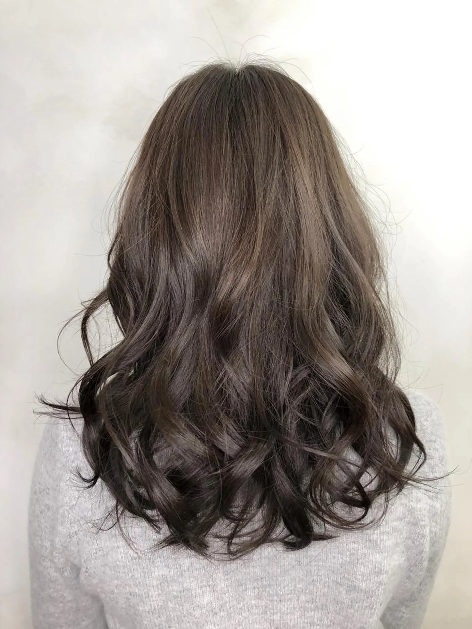 ミディアム カラー パーマ グレージュ イルミナカラー 美髪矯正 🌈髪質改善 山下のヘアスタイル