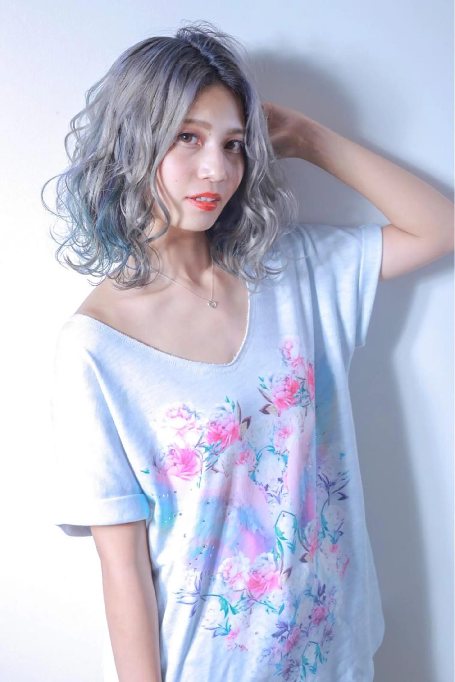 ミディアム カラー 伊藤 裕貴のヘアスタイル