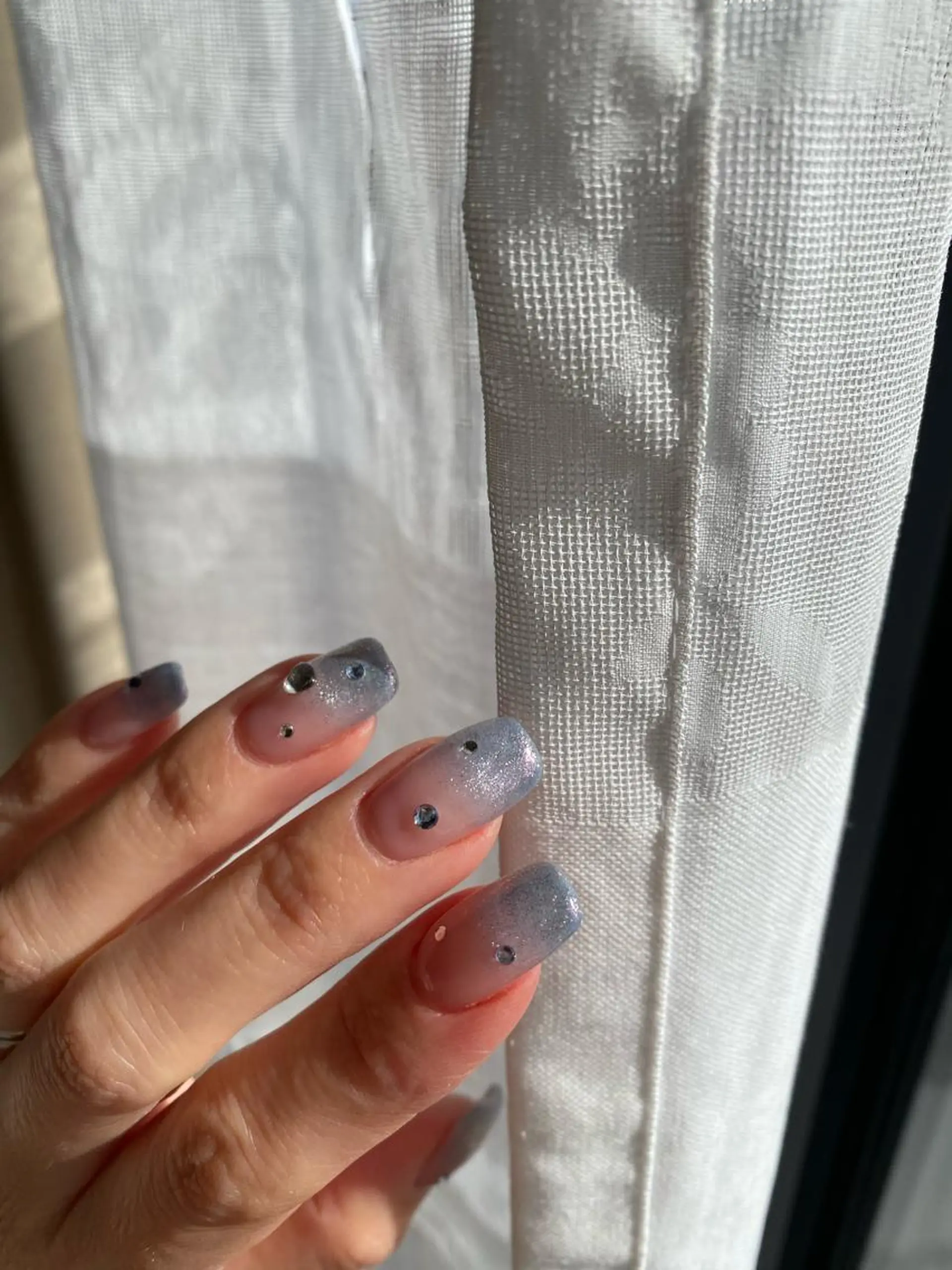 ネイル フレンチネイル マグネットネイル マグネットフレンチ ハンドネイル 表参道colore所属・表参道colore店 REICAのネイルデザイン