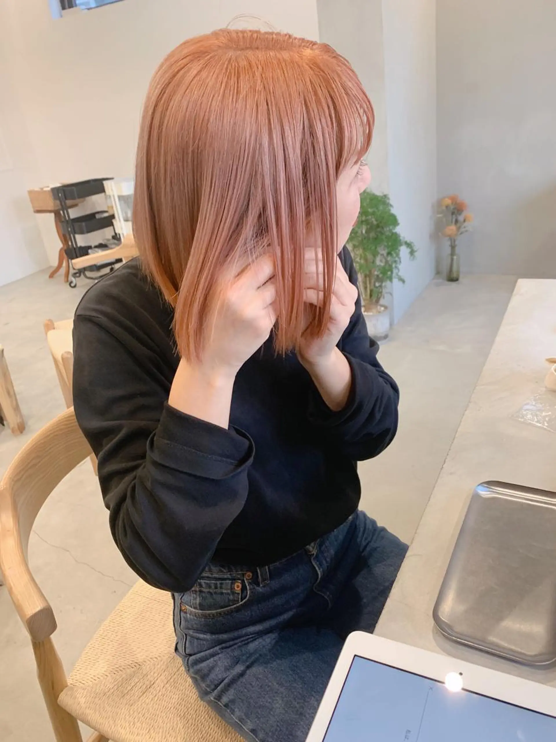 ショート カラー ブリーチ ケアブリーチ オレンジ 柔らかブラウン/顔周 りレイヤー♡ユウシのヘアスタイル