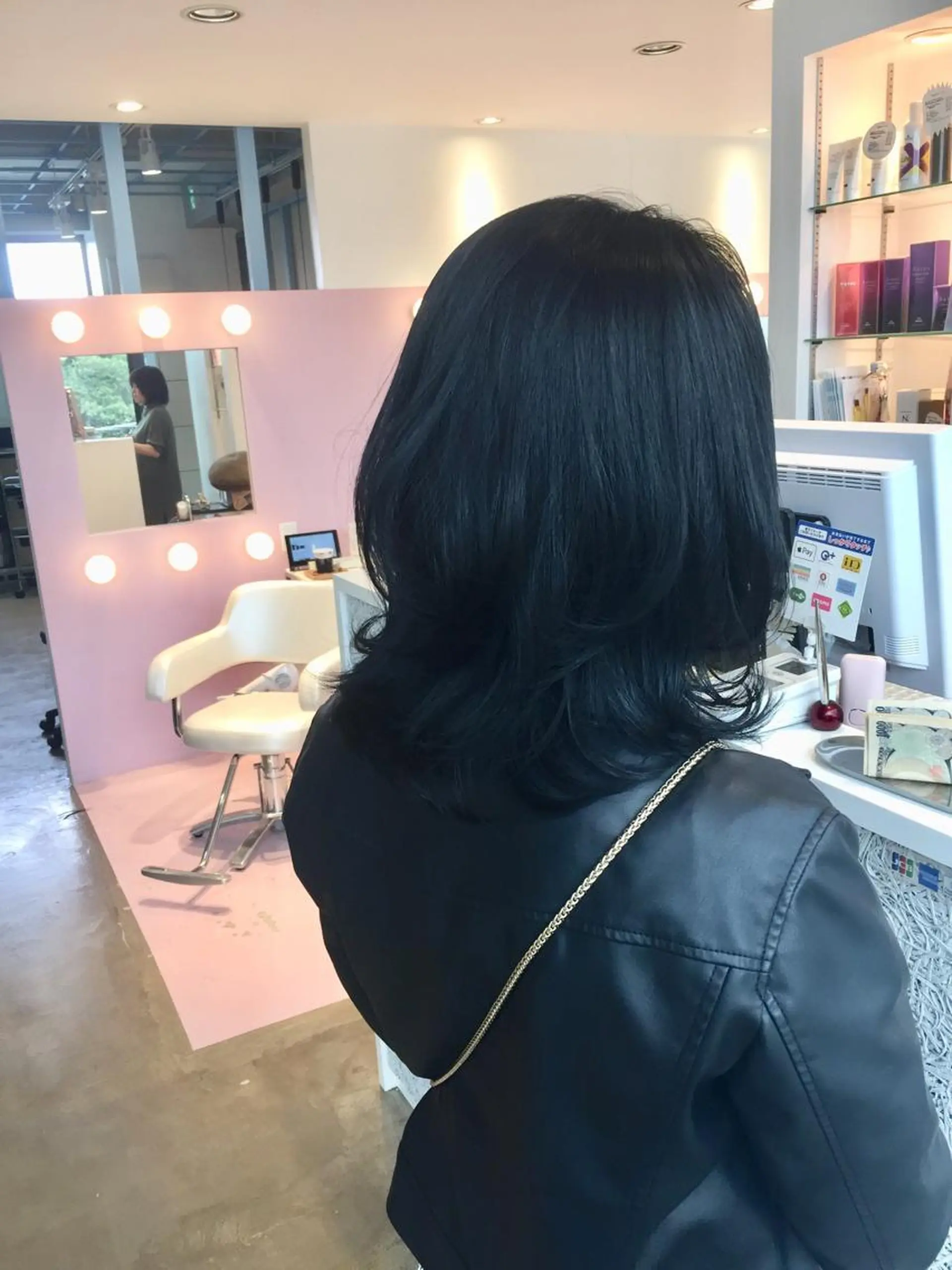 ミディアム カット ヘアカラー トリートメント ヘッドスパ 所渉/韓国レイヤー /ウルフカットのヘアスタイル