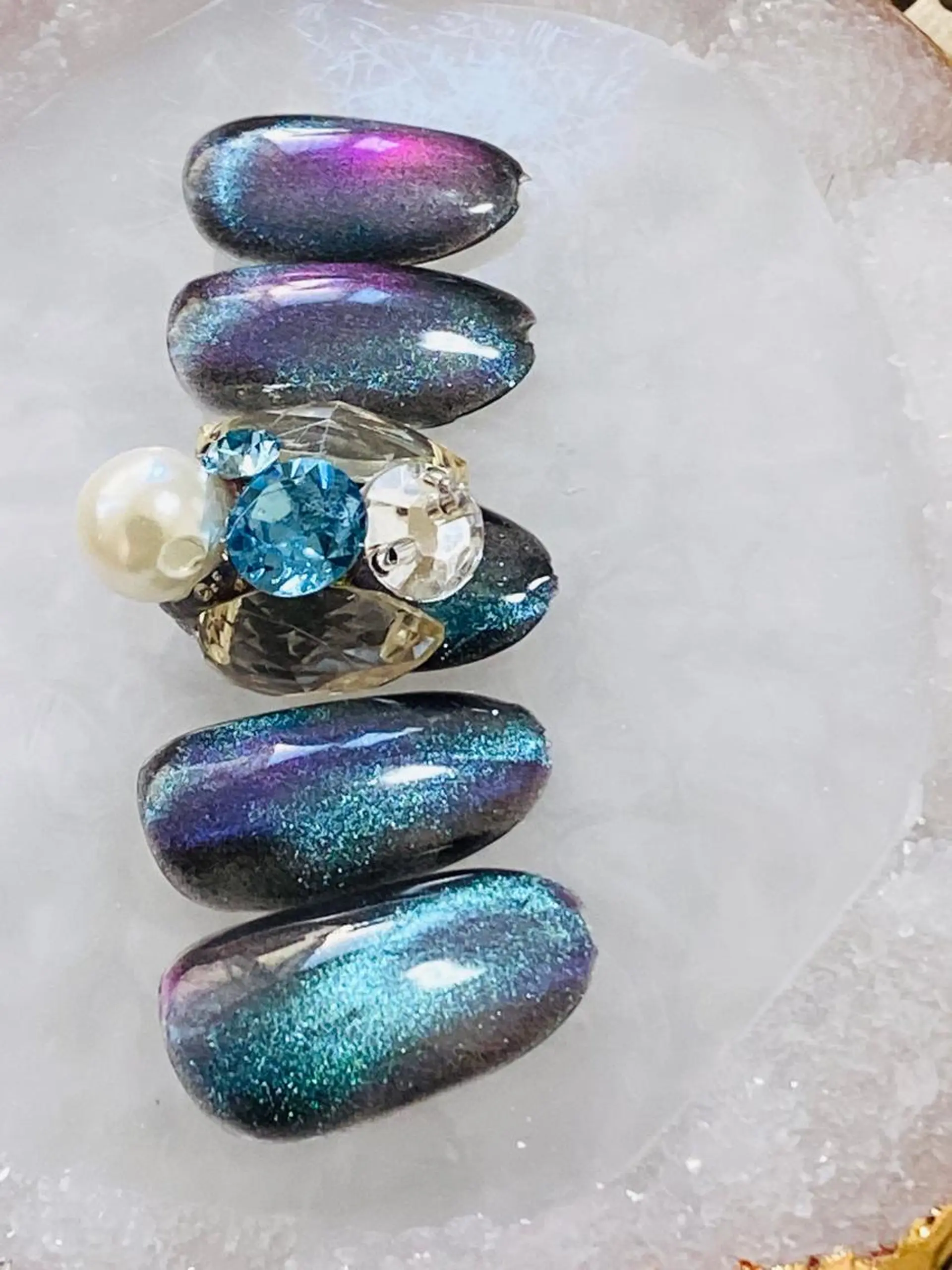 ネイル グリーン 自宅ネイルサロン ♦️nuance♦️のネイルデザイン