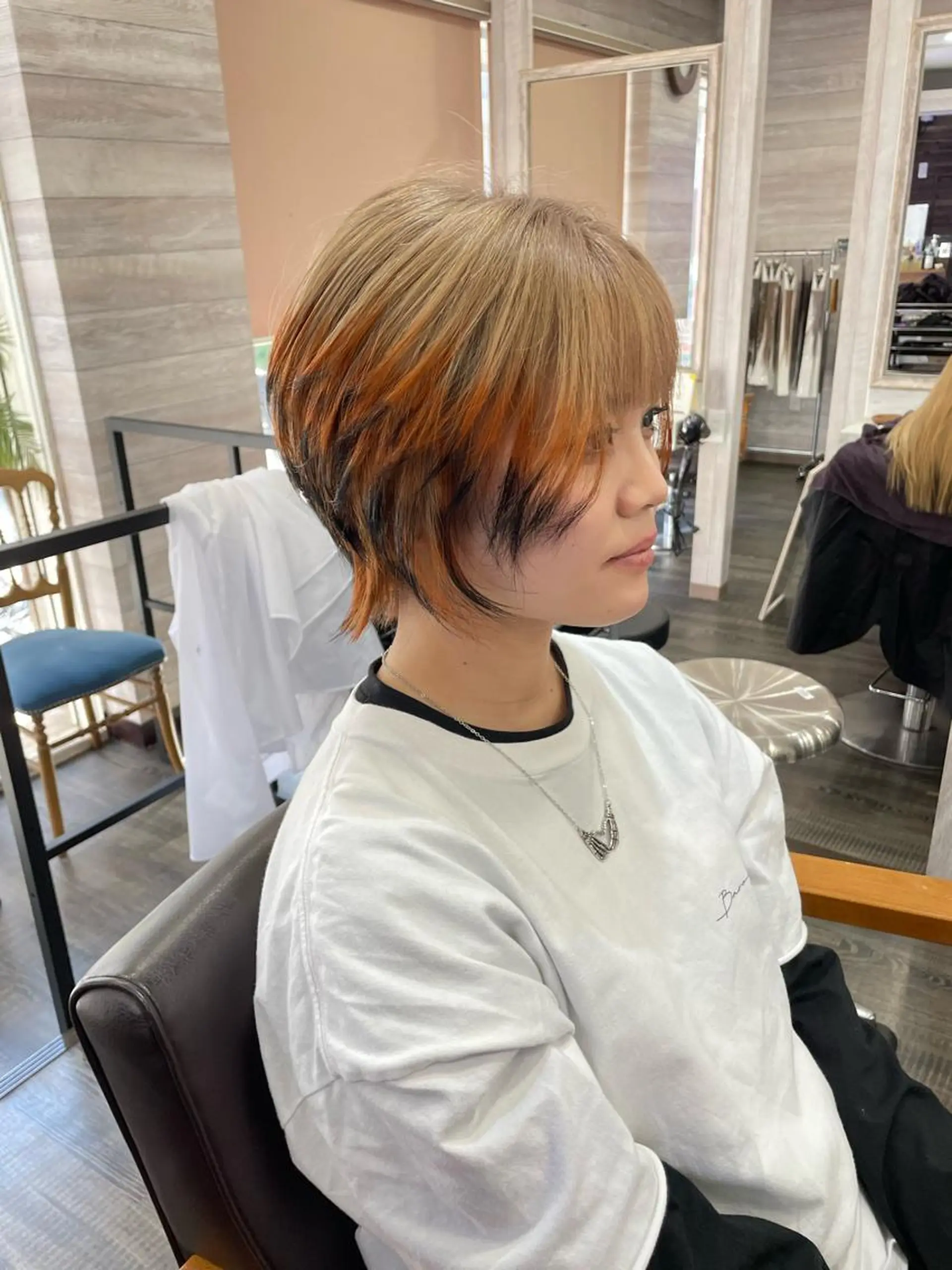 ショート 狐カラー ウルフカット ヘアカラー トリートメント LOCO/ Koukiのヘアスタイル