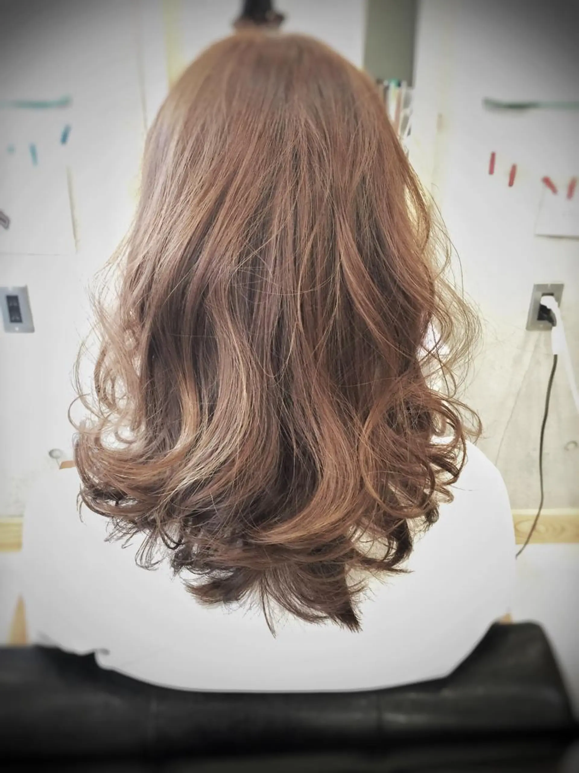 ロング カラー パーマ ブルーカラー ブルージュ ハイライトカラー ハイライト デジタルパーマ Hair  Design  One Charme所属・鳴海 悠のその他イメージ
