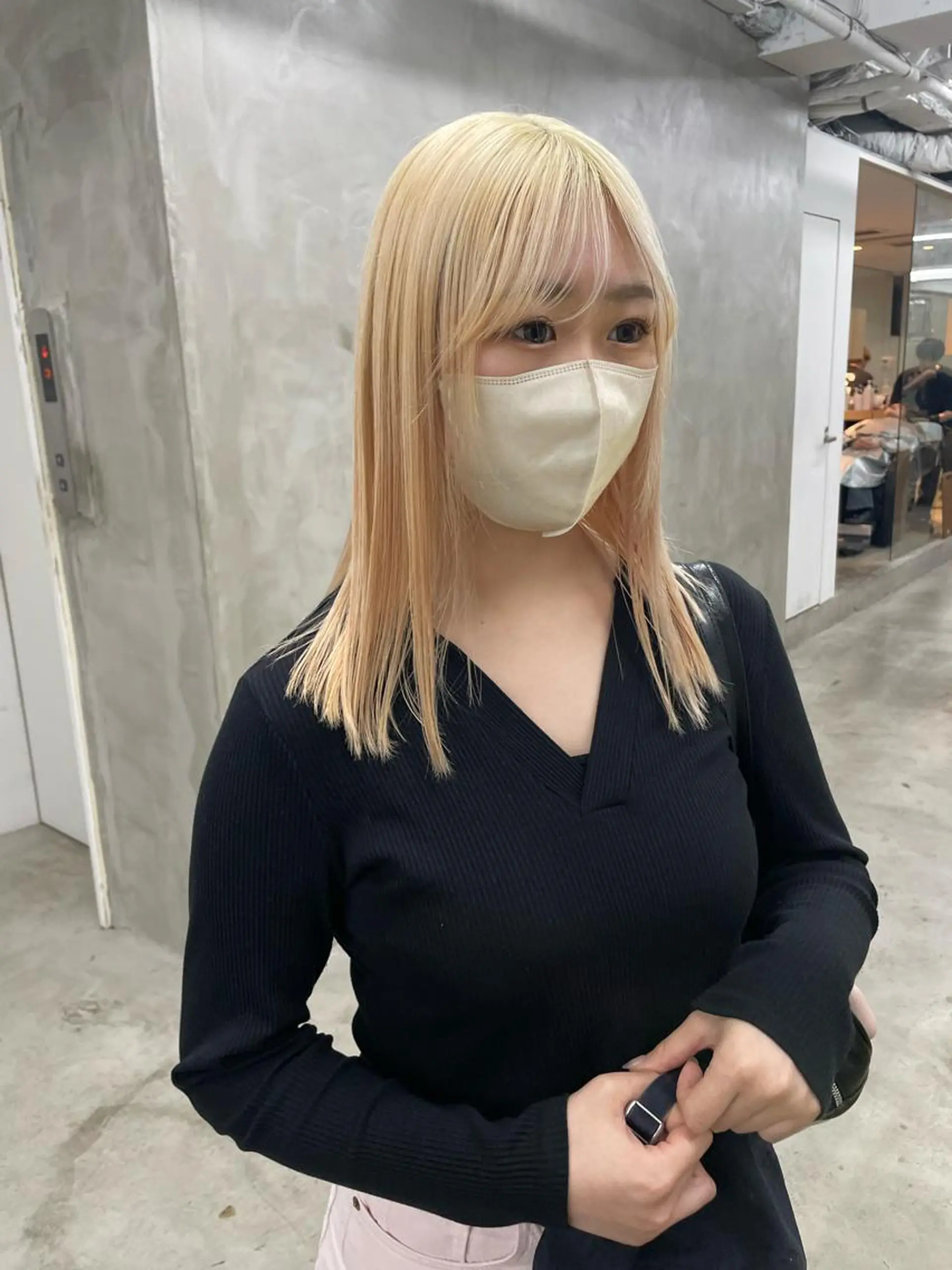 ミディアム カラー パーマ ヘアアレンジ メンズ ミディアムパーマ メンズバレイヤージュ メンズブリーチ センターパート フェードカット ヘアカラー トリートメント ハイトーン/レイヤー 🌸さくらのヘアスタイル