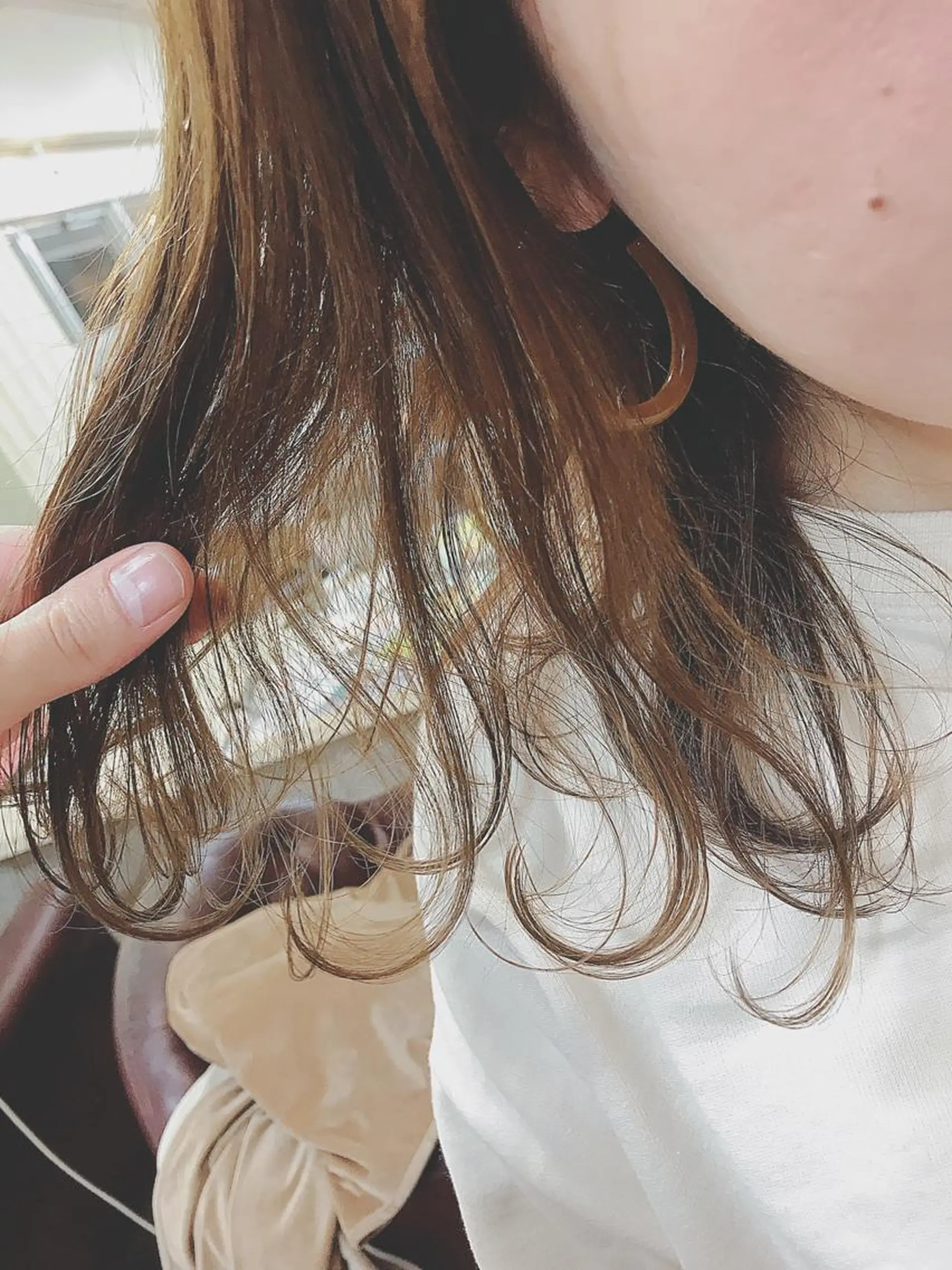 セミロング カラー ヨシダ トオルのヘアスタイル