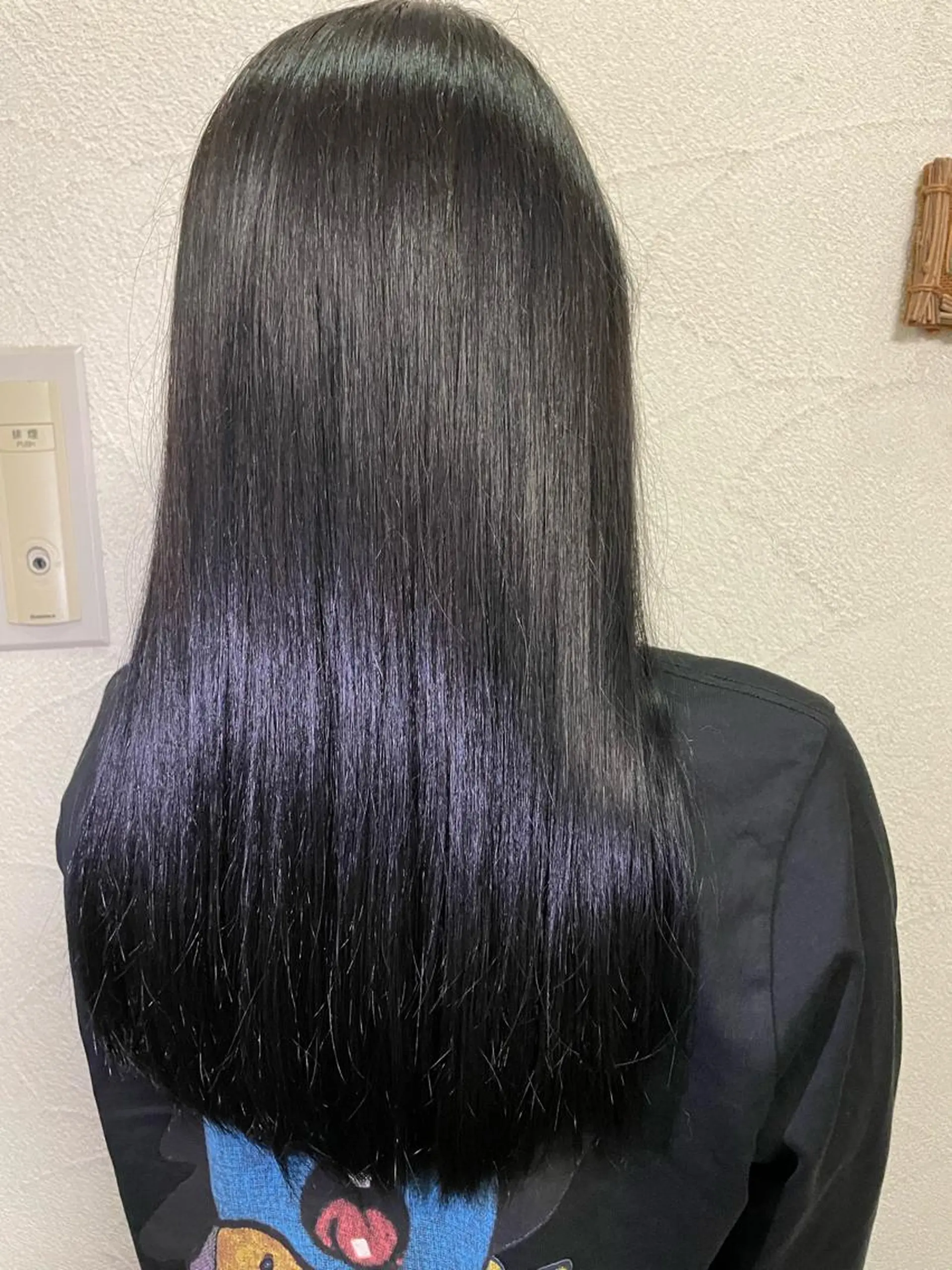 ロング カラー 黒髪 ブルーカラー ブルーブラック ash  takasaki所属・大塚 友茉のヘアスタイル