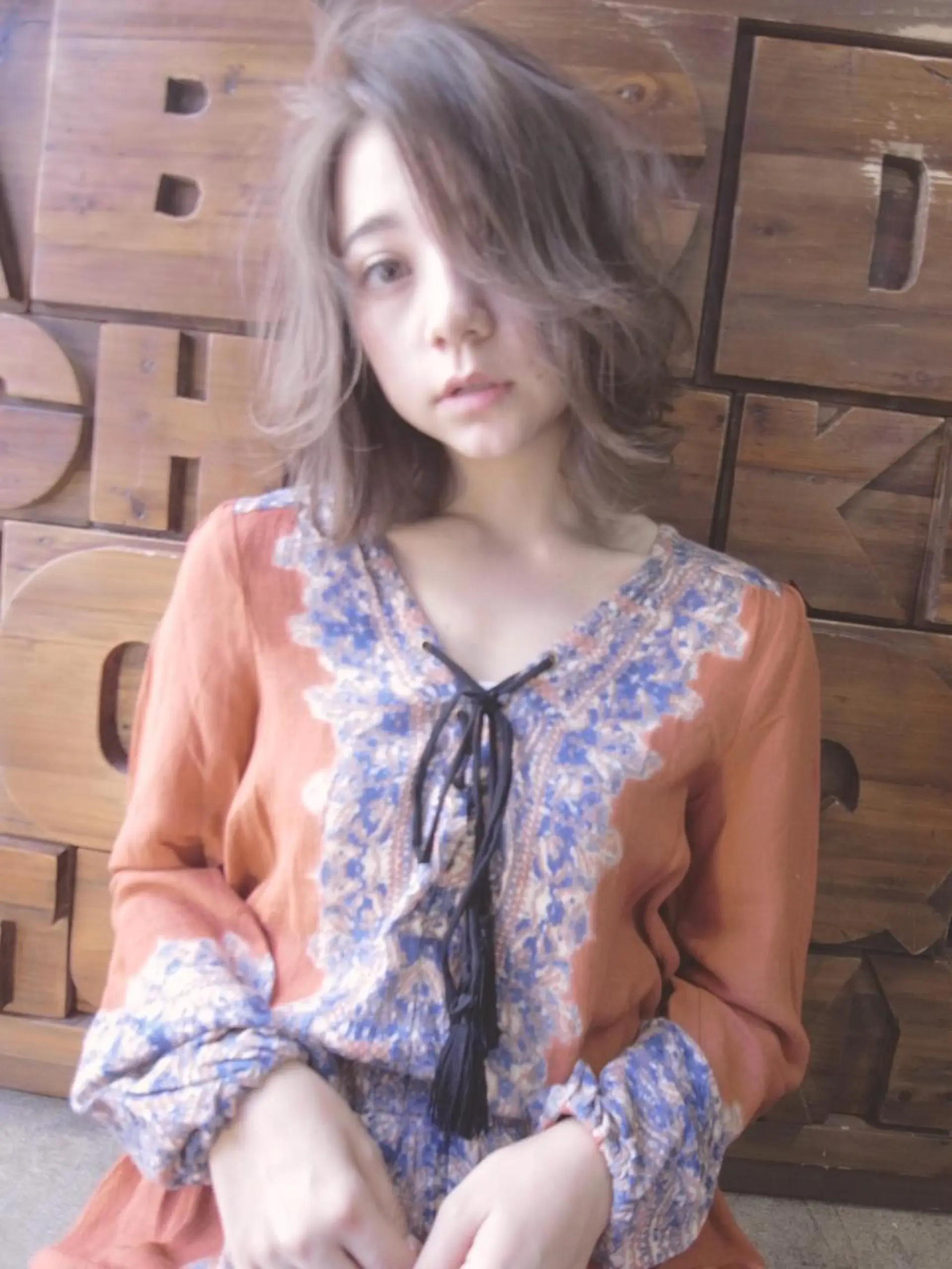 セミロング カラー アッシュ ベージュカラー 透明感カラー ボブ レイヤーカット 北條 優輝のヘアスタイル