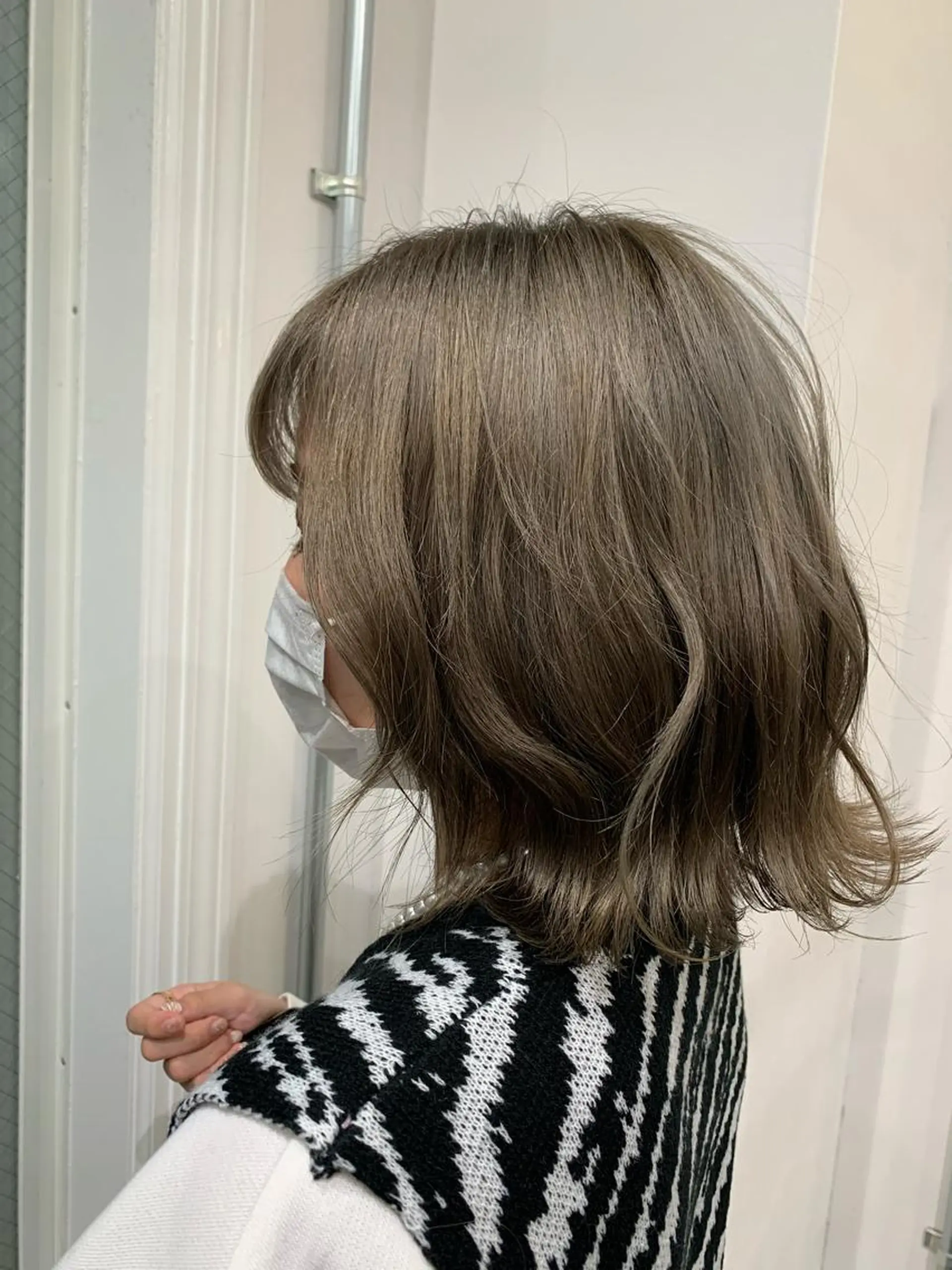 ミディアム カラー 透明感カラー ダブルカラー グレージュ ヘアカラー トリートメント AMI🎀韓国ヘア keshiki大名のヘアスタイル