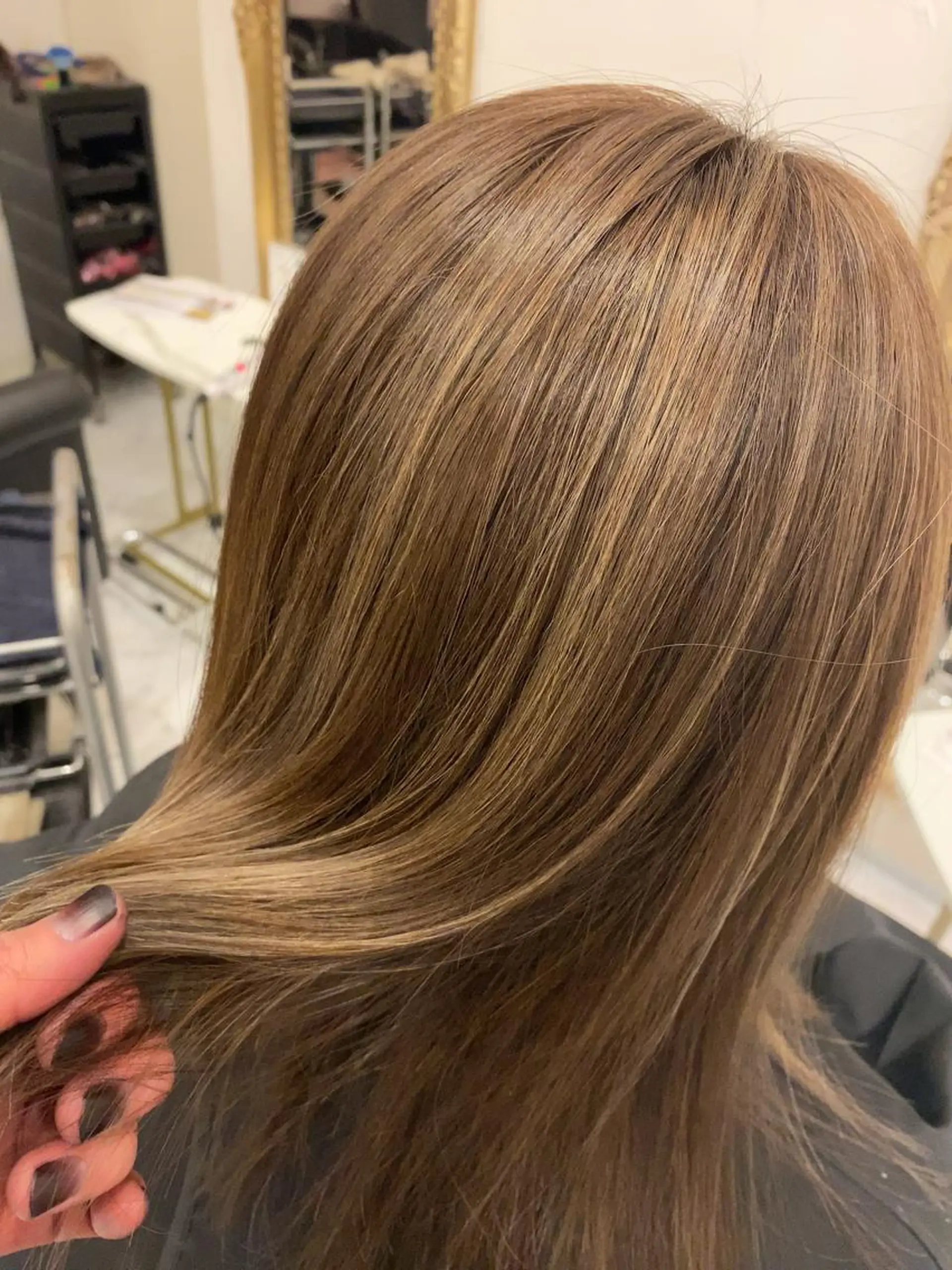 ロング カラー ケアブリーチ&シール エクステの店和田翔莉のヘアスタイル