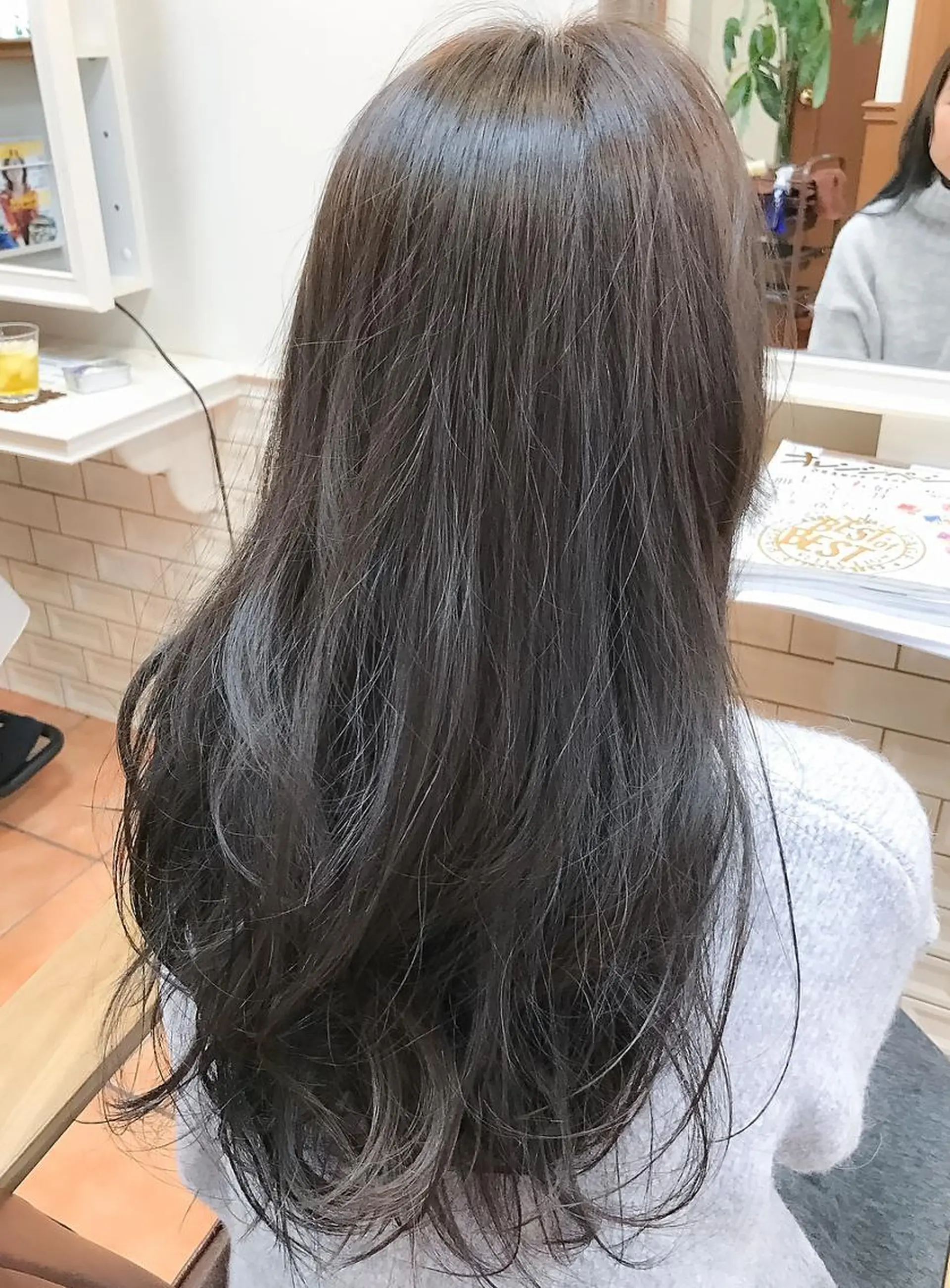 セミロング カラー アディクシーカラー アッシュ イルミナカラー オーガニックカラー 外国人風カラー 髪質改善✨縮毛矯正 美髪担当・大西真奈のヘアスタイル