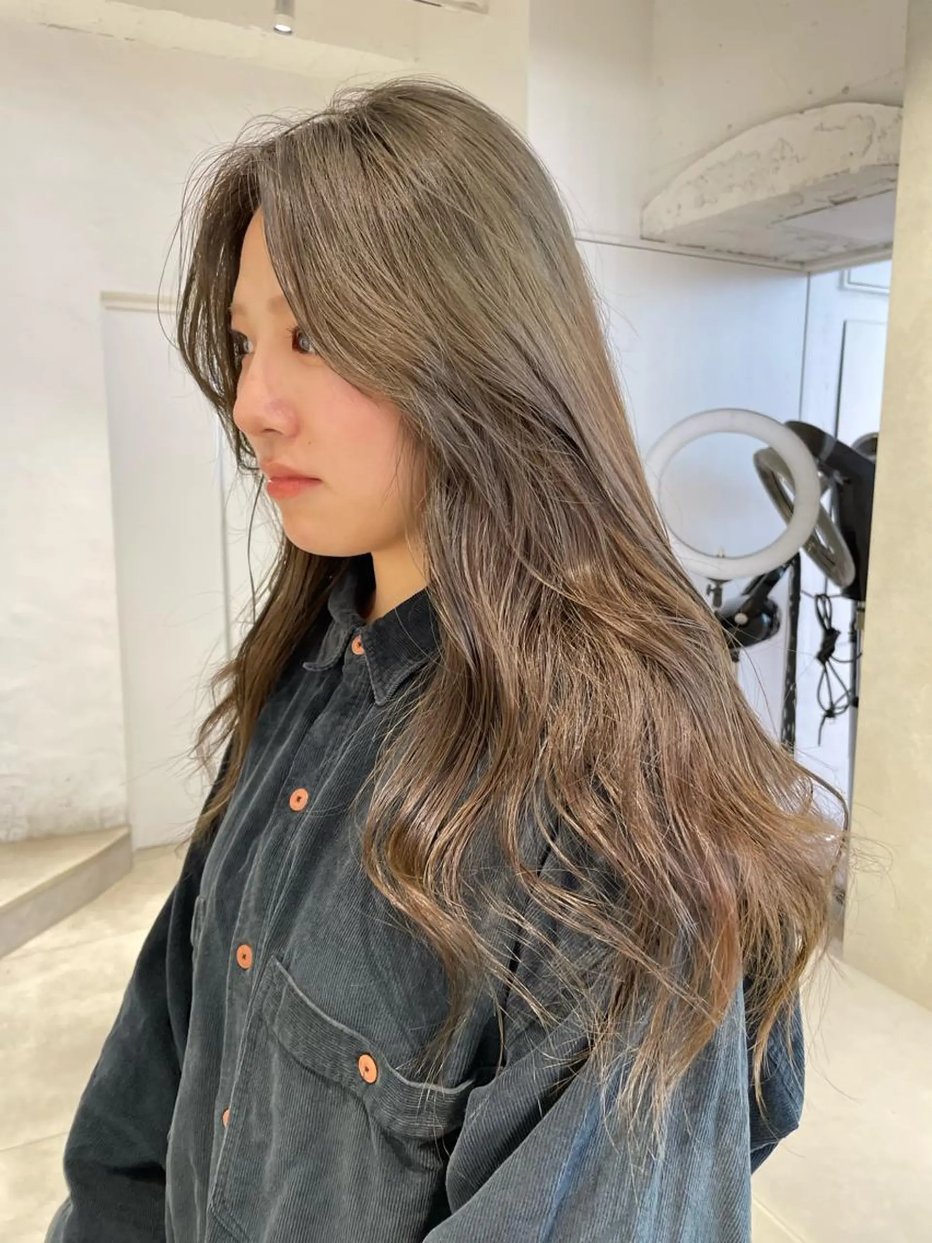 ロング カラー ベージュカラー オリーブベージュ 韓国風ヘア ヘアカラー トリートメント 🌟暖色系ハイトーン 🌟AIのヘアスタイル