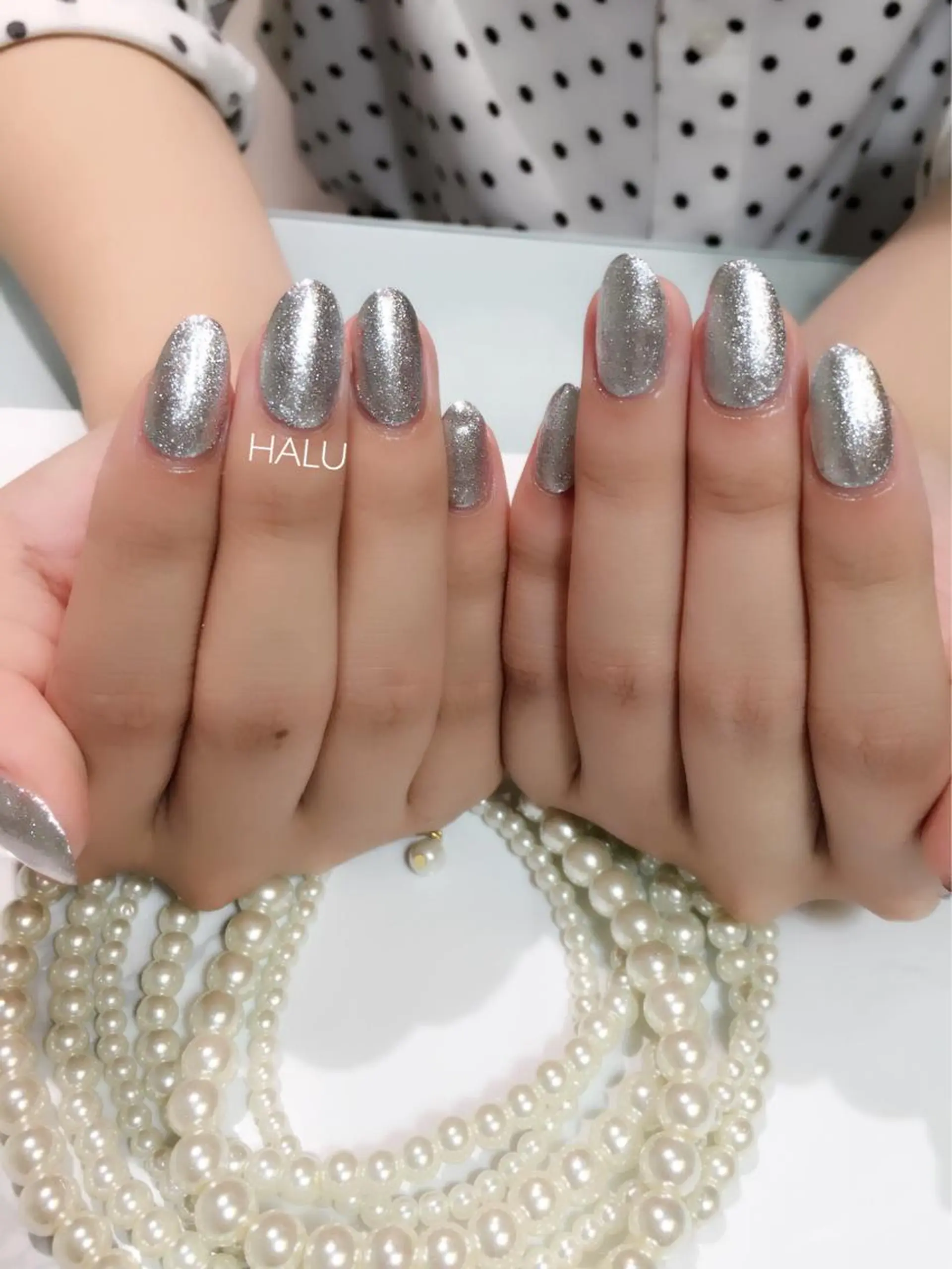 ネイル ラメ(グリッター) ミラーネイル ワンカラーネイル シルバー シンプルネイル HALU ハルのネイルデザイン