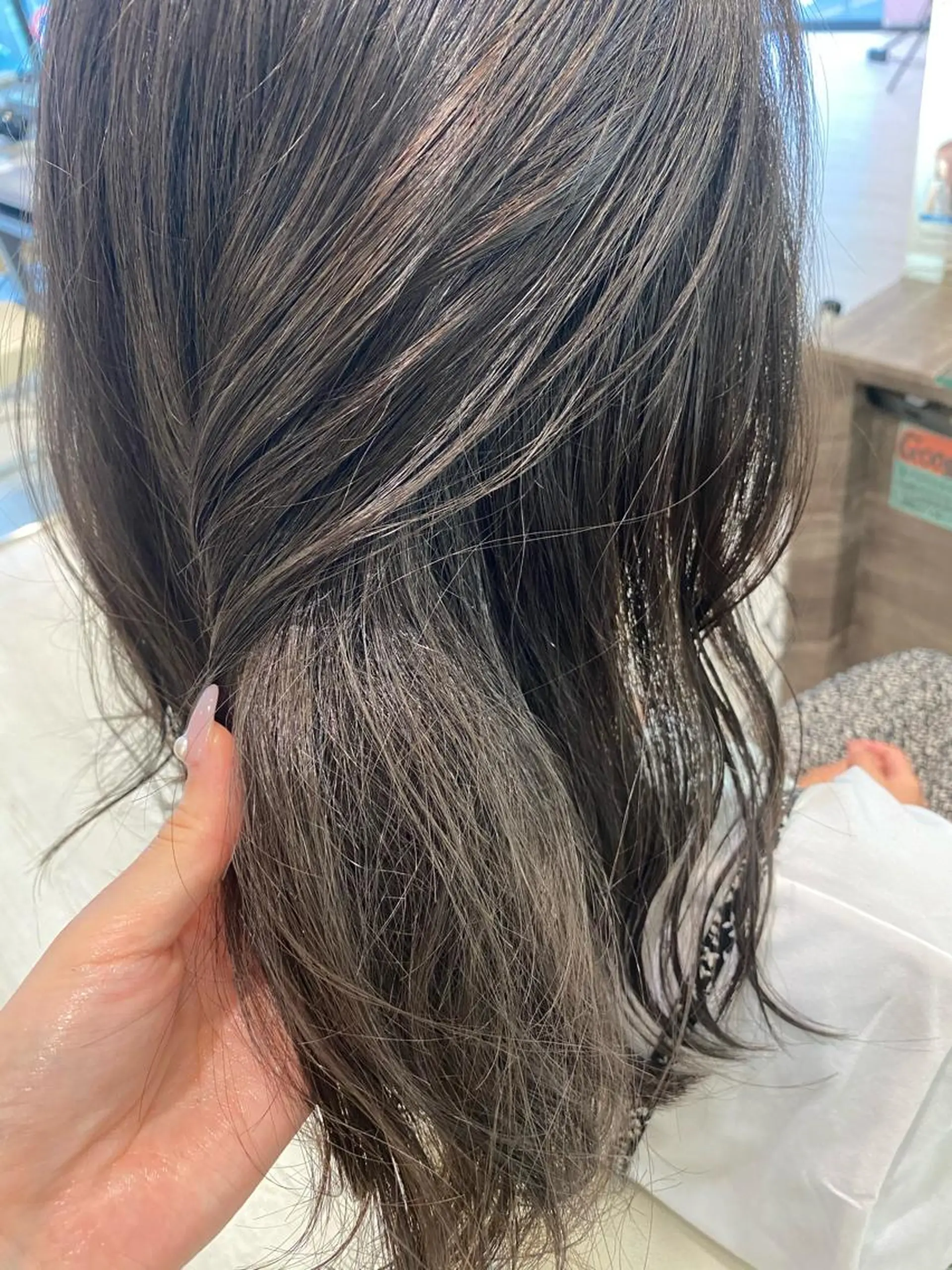 ロング ベージュ/インナー カラー🤍Rieのヘアスタイル