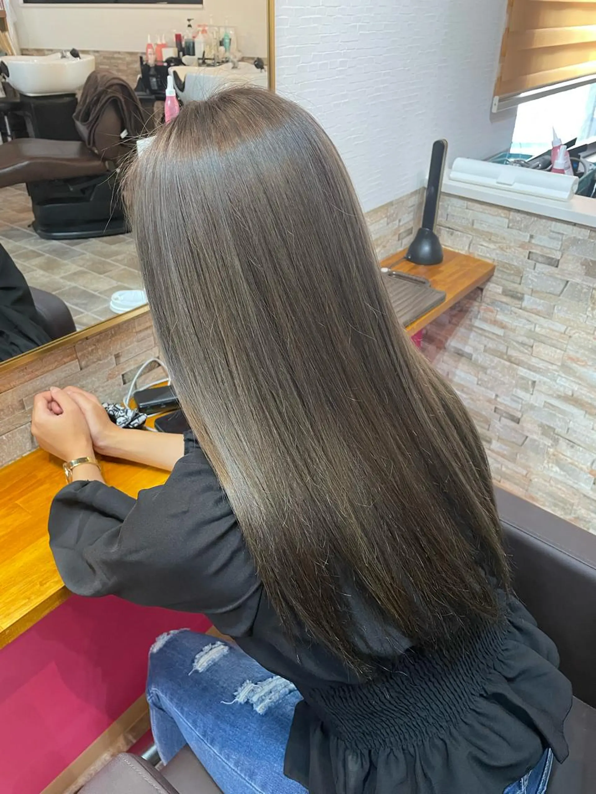 ロング カラー グレージュ ヘアカラー STAR RIVER所属・YUI/ ブリーチカラー🌷のヘアスタイル