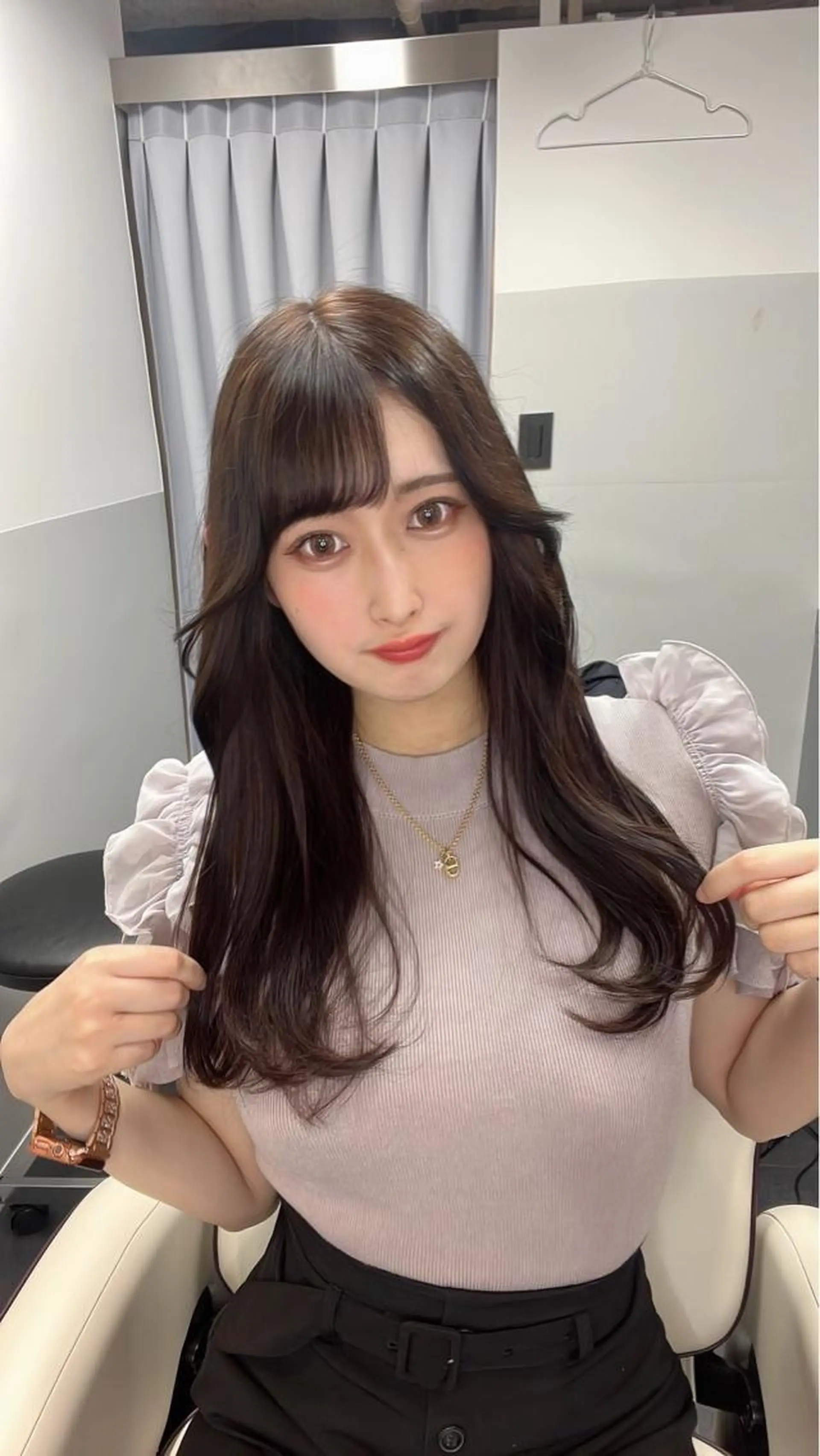 ミディアム カラー カット ヘアカラー 顔まわりの神様✨ 透明感カラー藤嶋秀幸のヘアスタイル