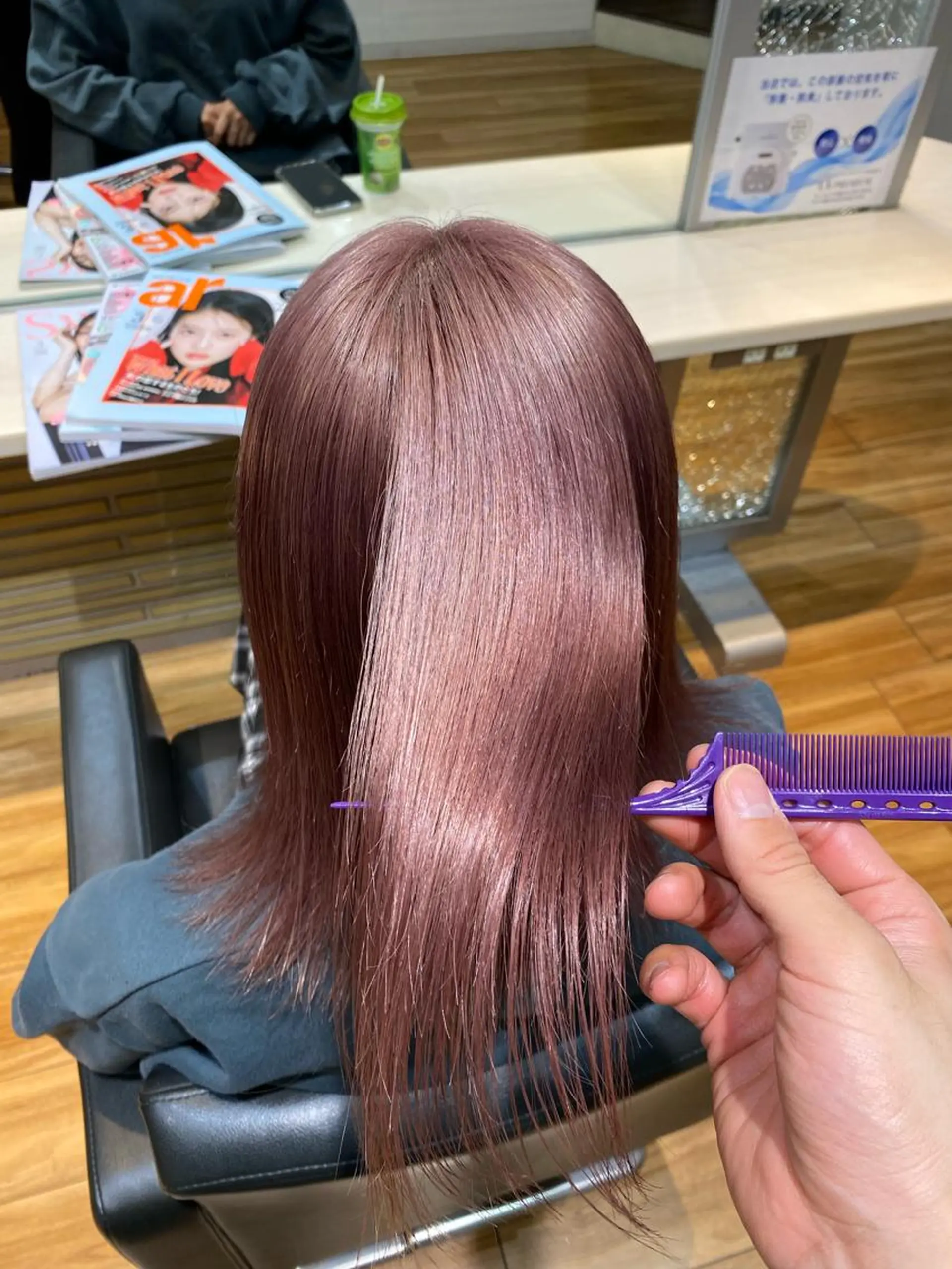 セミロング ピンクブラウン DOI   HAIR MAKE MODE所属・土井 祐之介のヘアスタイル