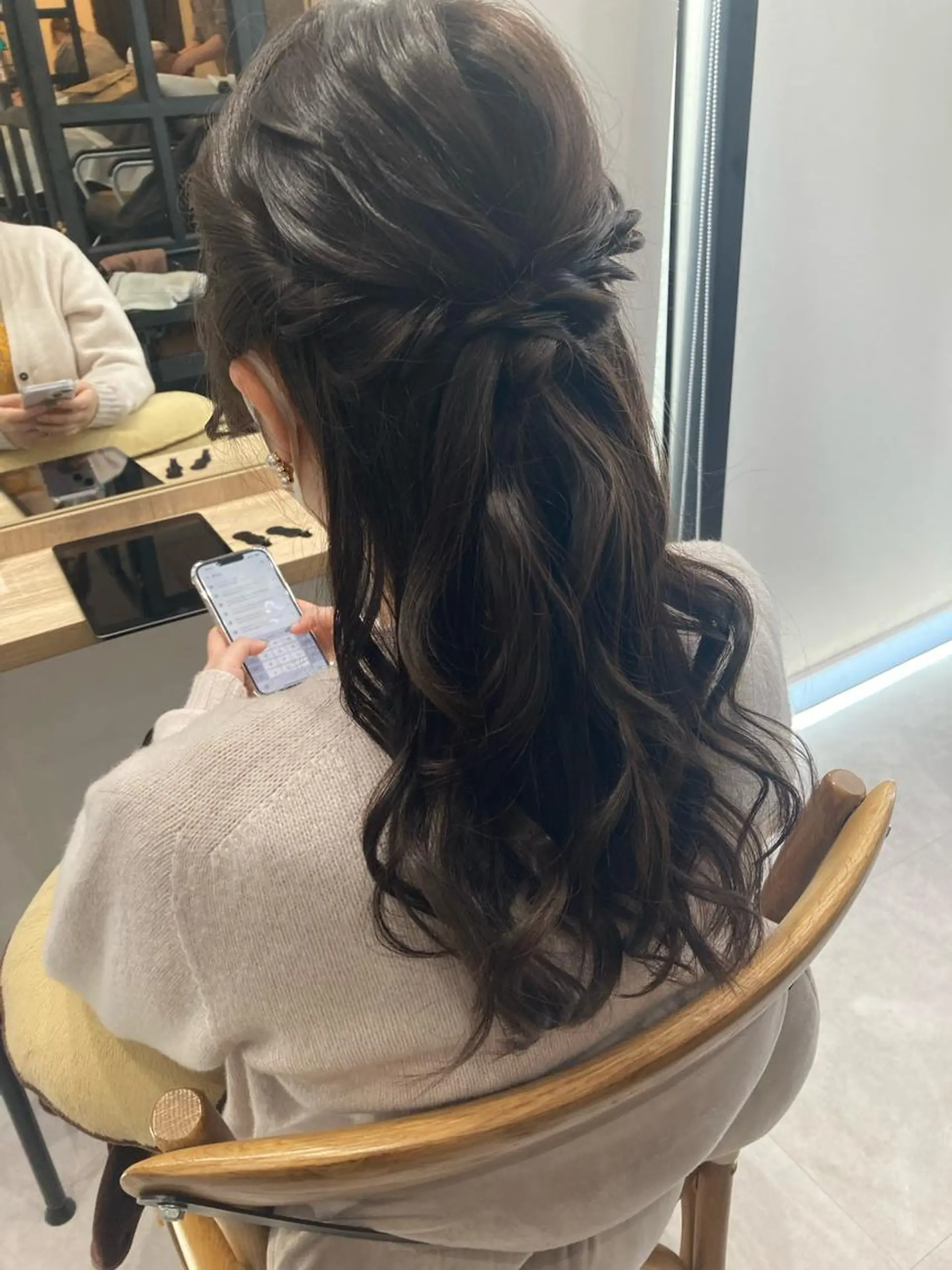 セミロング ヘアセット ✨色持ちの良い艶 カラー✨蟹江真世のヘアスタイル