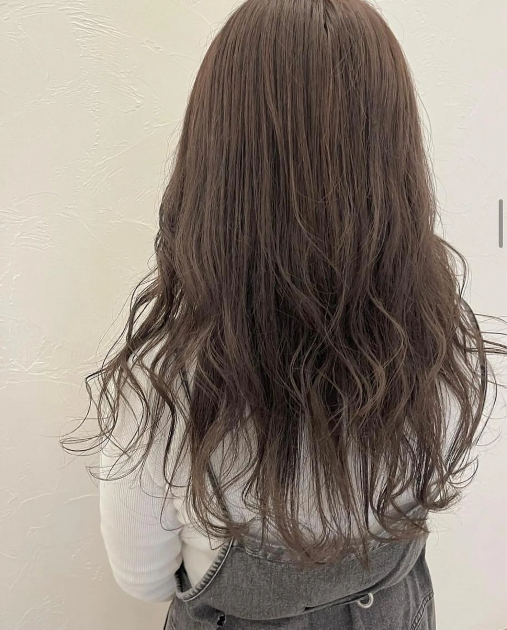 ロング カラー ブリーチ 透明感カラー グレージュ Agu hair time所属・time_ メラニーのヘアスタイル